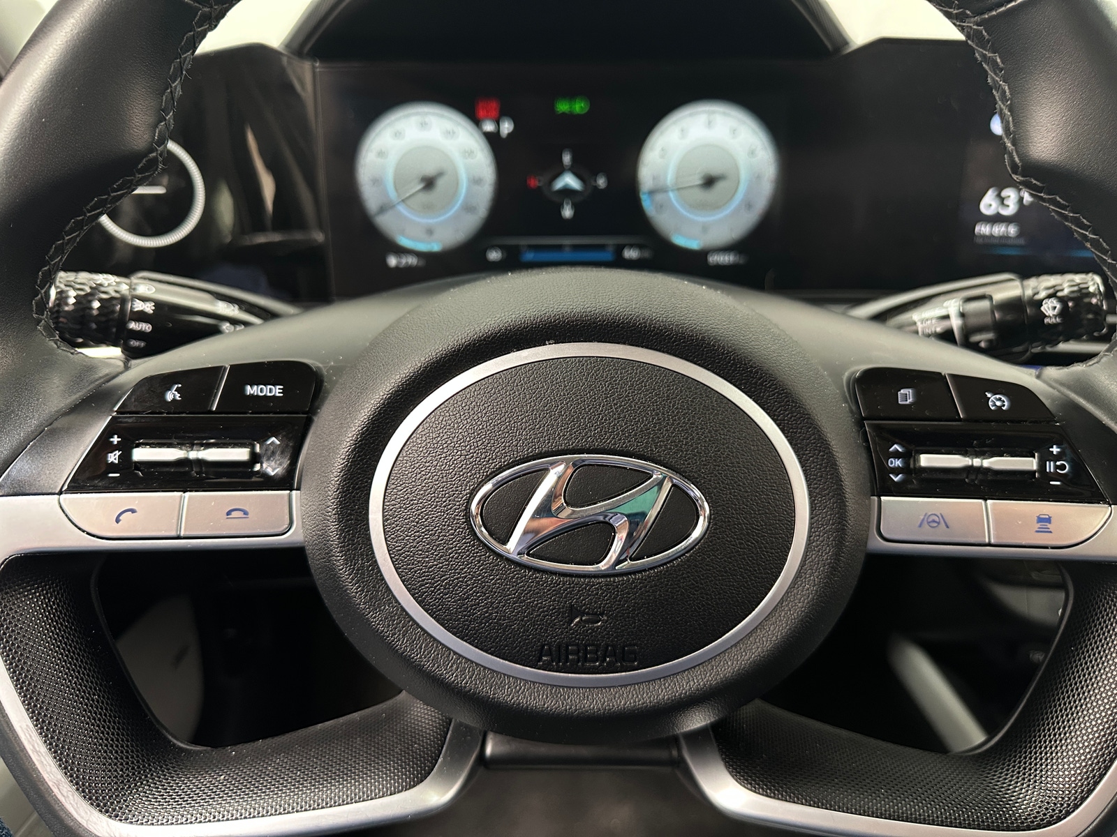 Thumbnail: 2021 Hyundai Elantra - 4