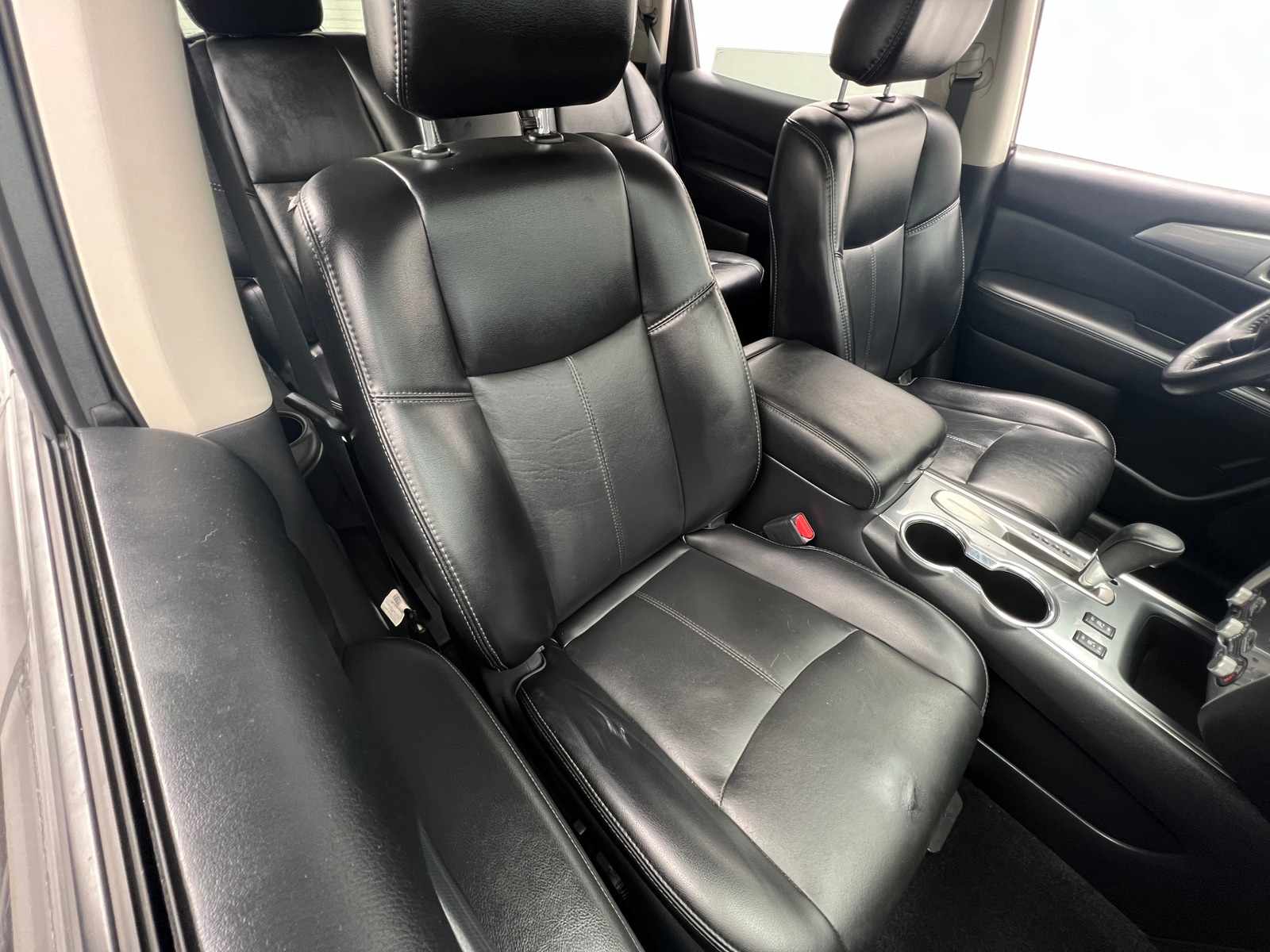 Thumbnail: 2020 Nissan Pathfinder - 2