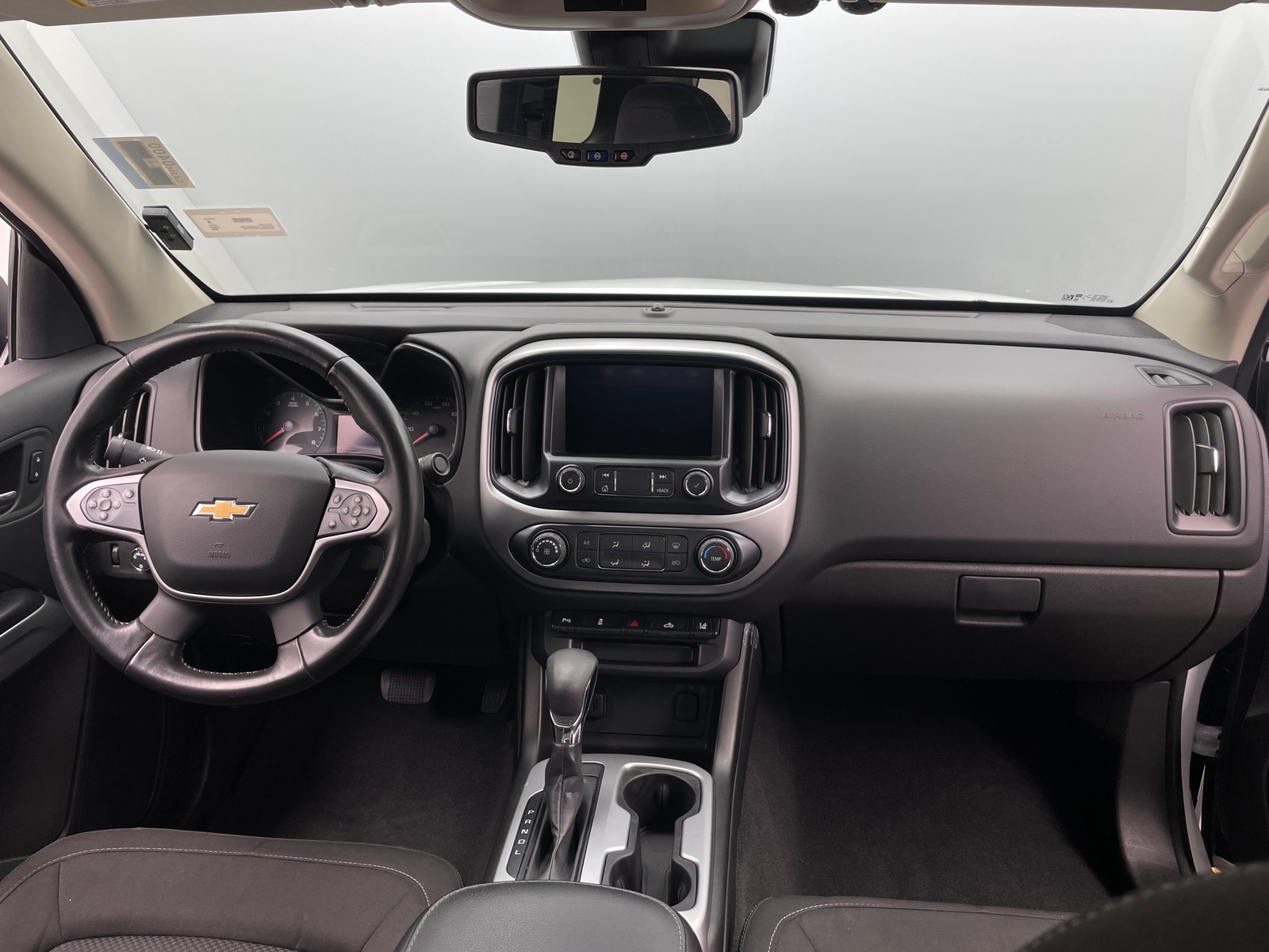 Thumbnail: 2022 Chevrolet Colorado - 3