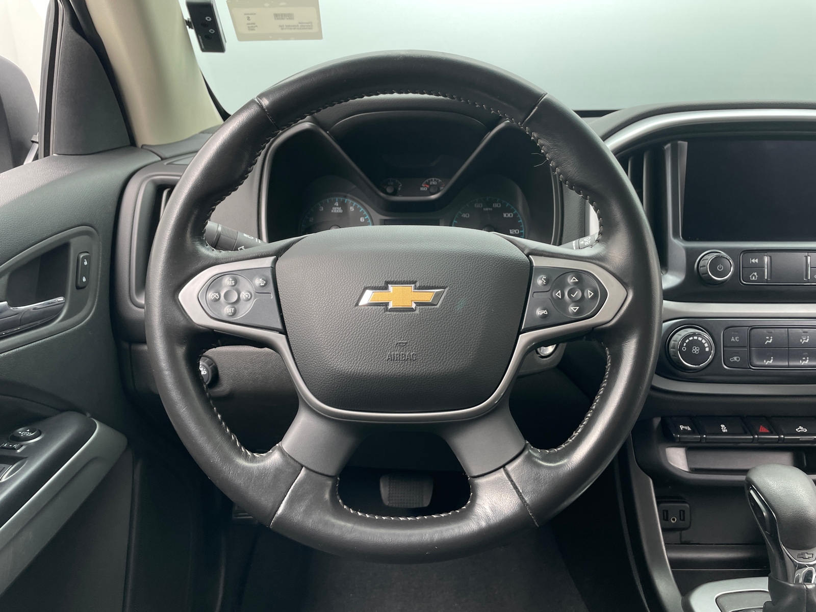 Thumbnail: 2022 Chevrolet Colorado - 5