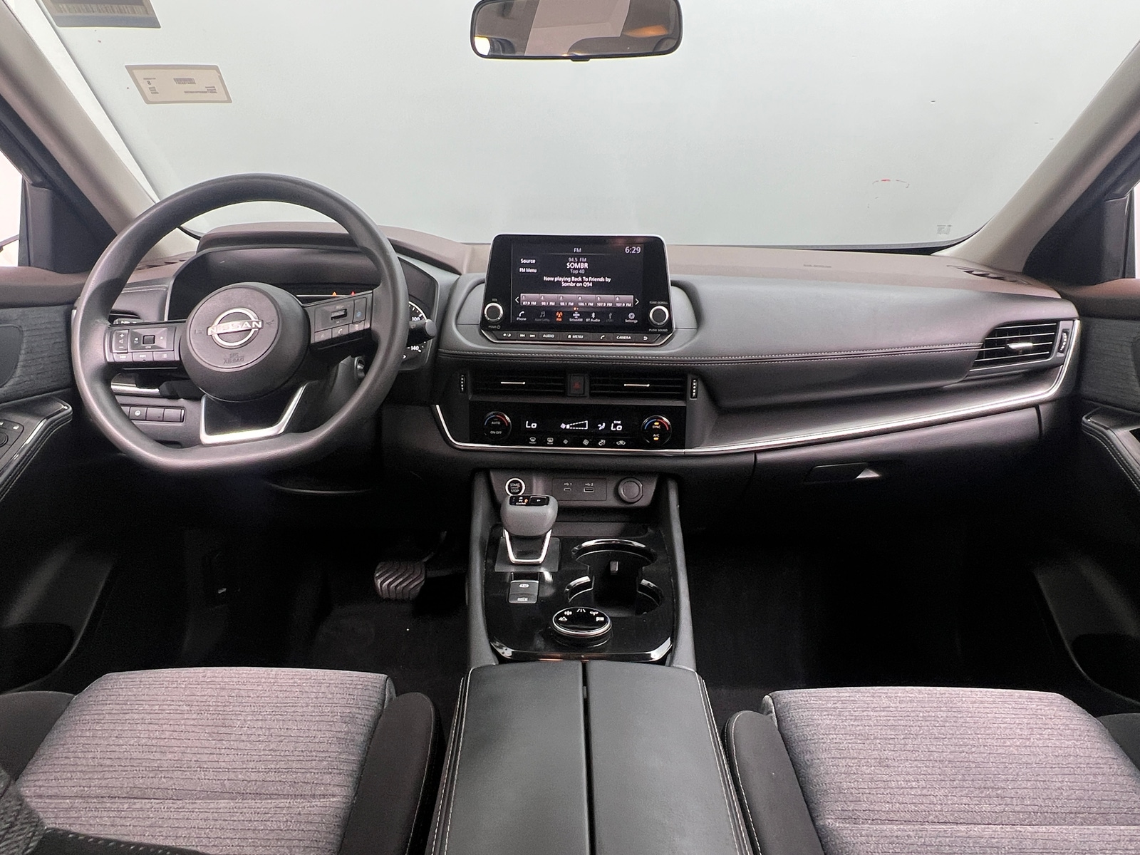 Thumbnail: 2023 Nissan Rogue - 3