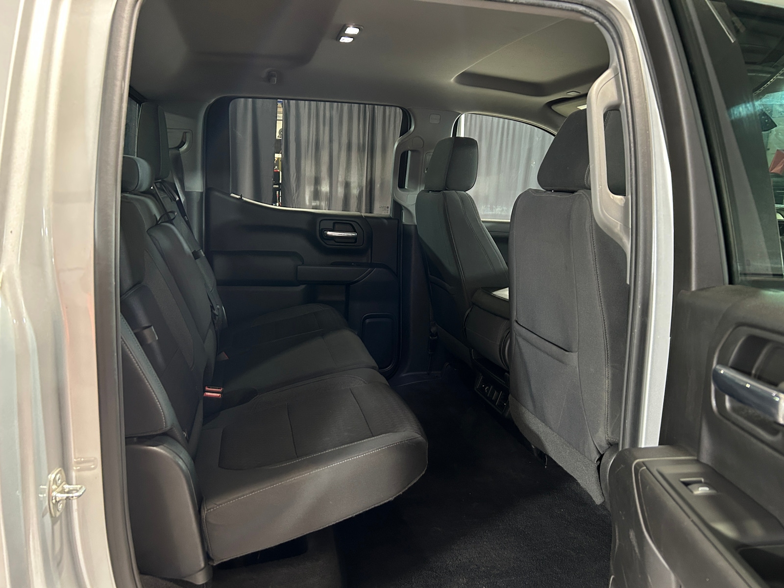 Thumbnail: 2019 Chevrolet Silverado 1500 - 6