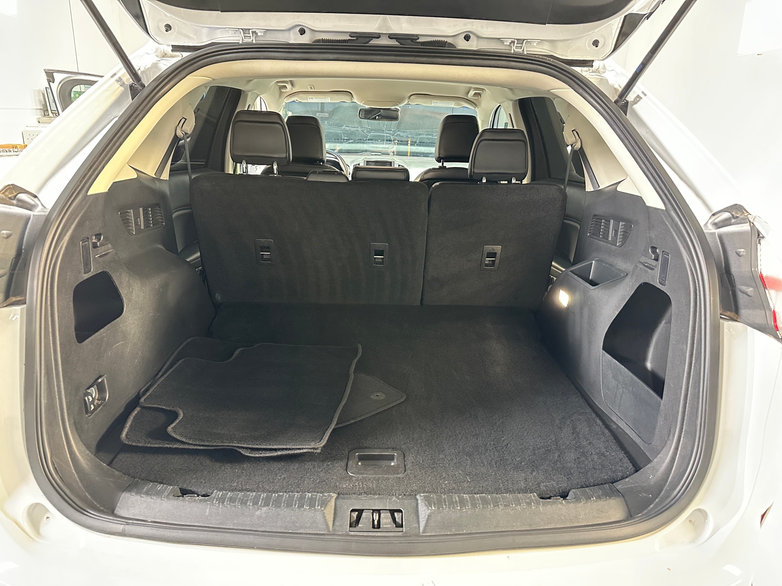 Thumbnail: 2024 Ford Edge - 6