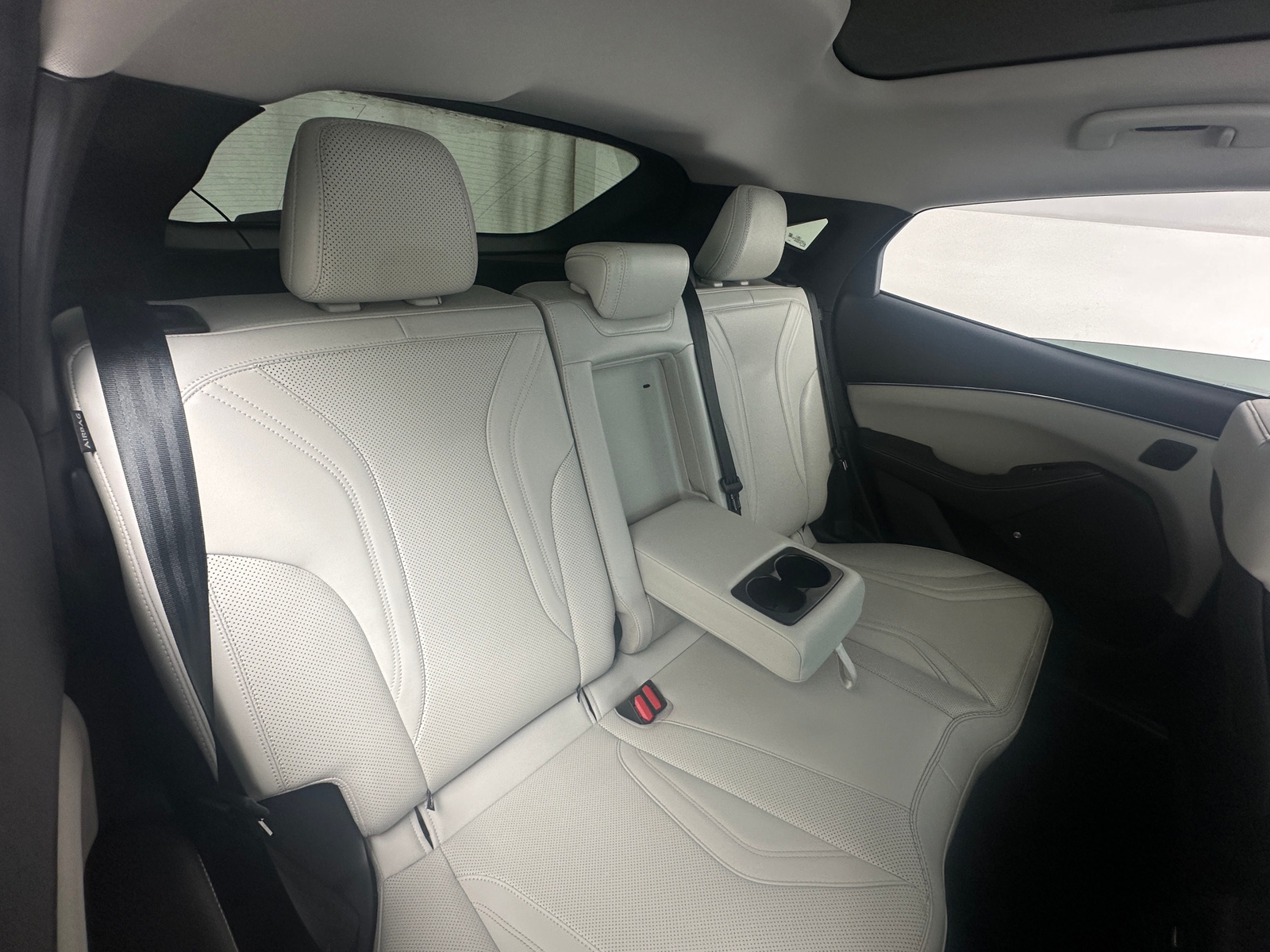 Thumbnail: 2022 Ford Mustang Mach-E - 5