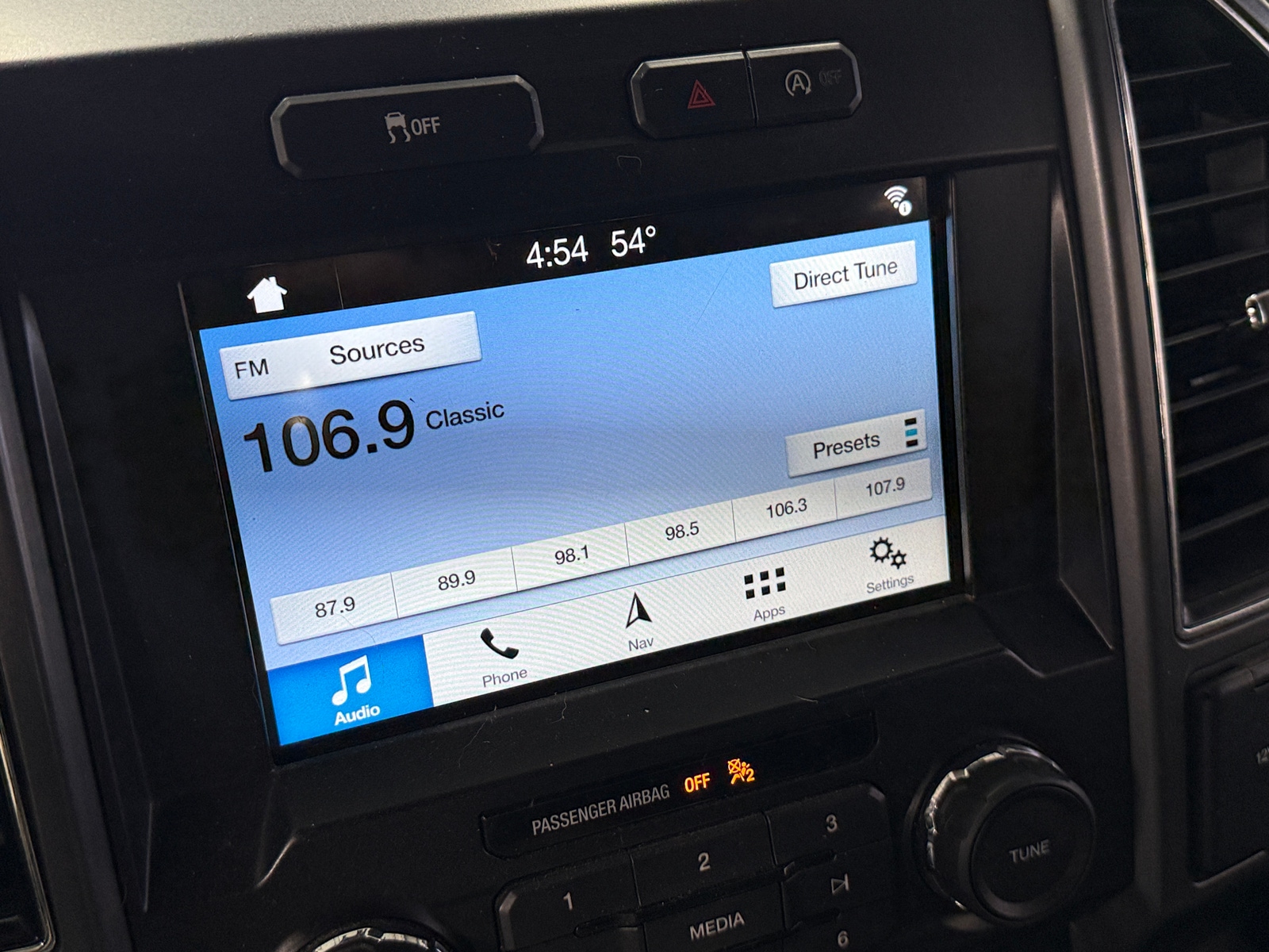 Thumbnail: 2018 Ford Econoline - 4