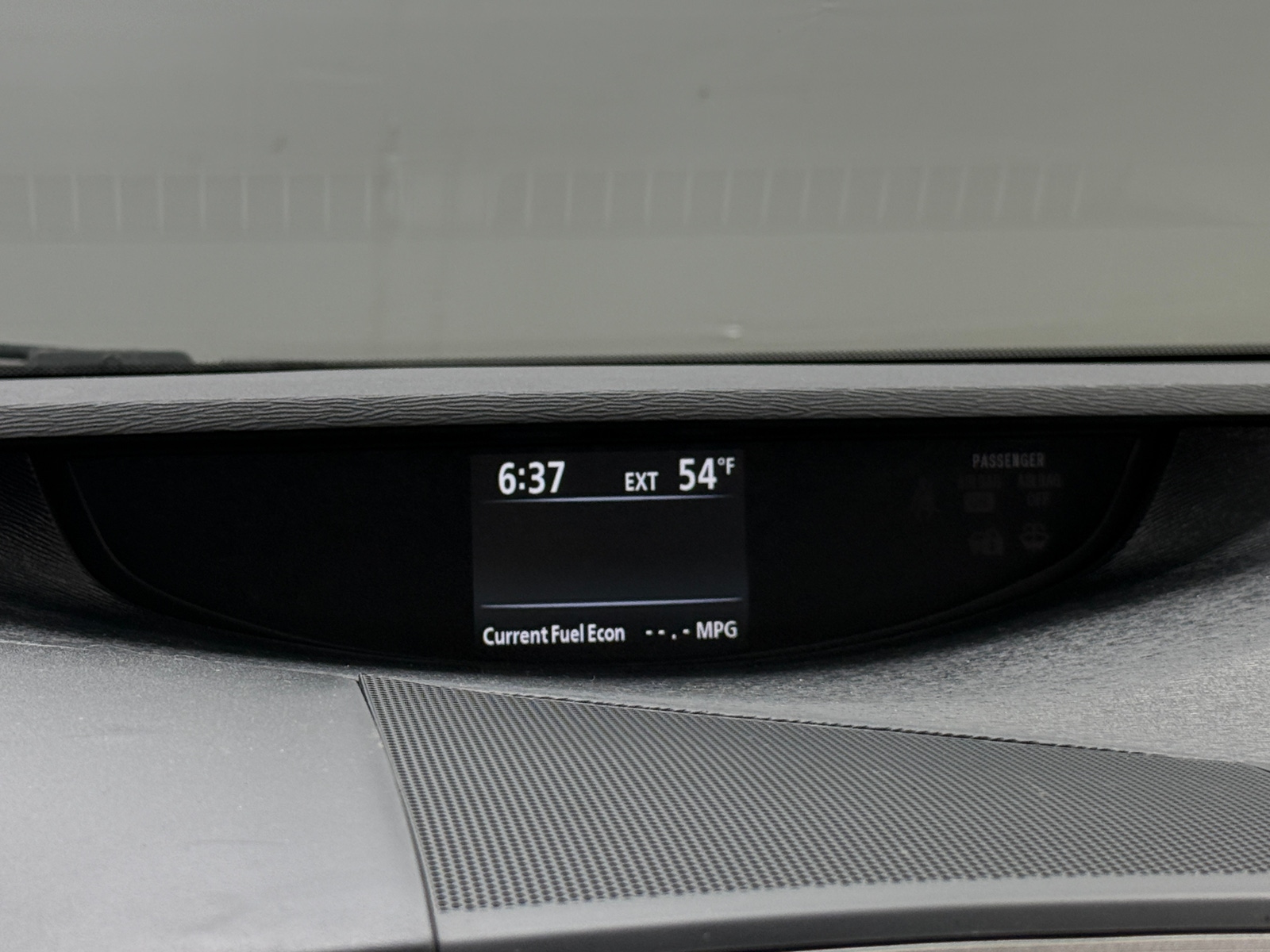 Thumbnail: 2012 Toyota Venza - 4