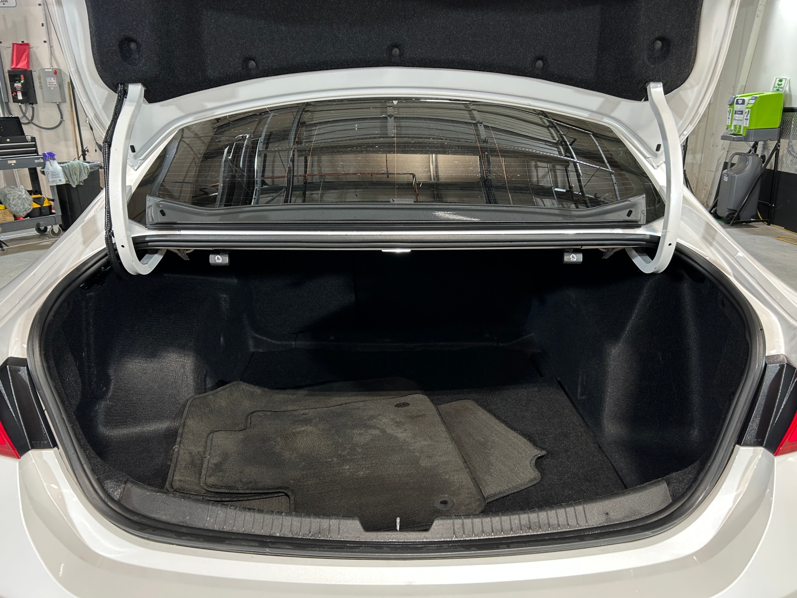 Thumbnail: 2018 Chevrolet Malibu - 7