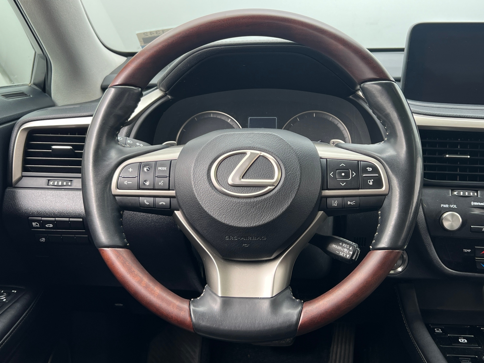 Thumbnail: 2020 Lexus RX - 4