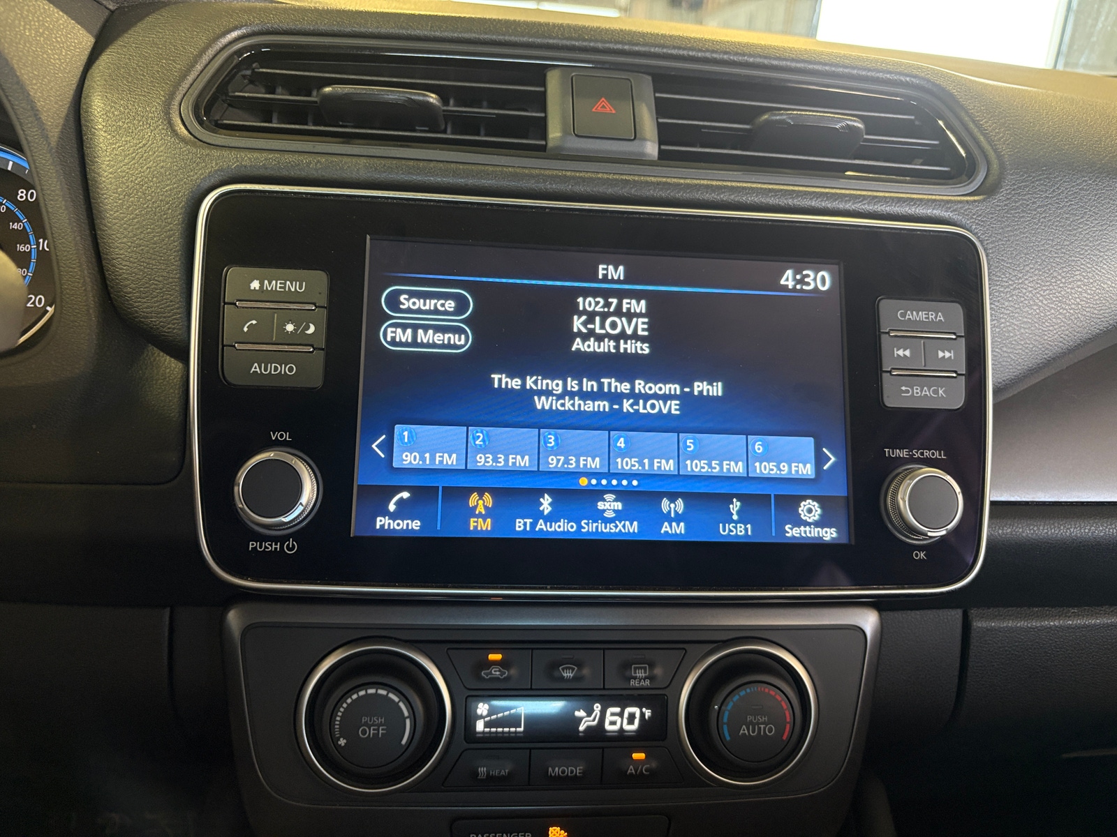 Thumbnail: 2025 Nissan Leaf - 4