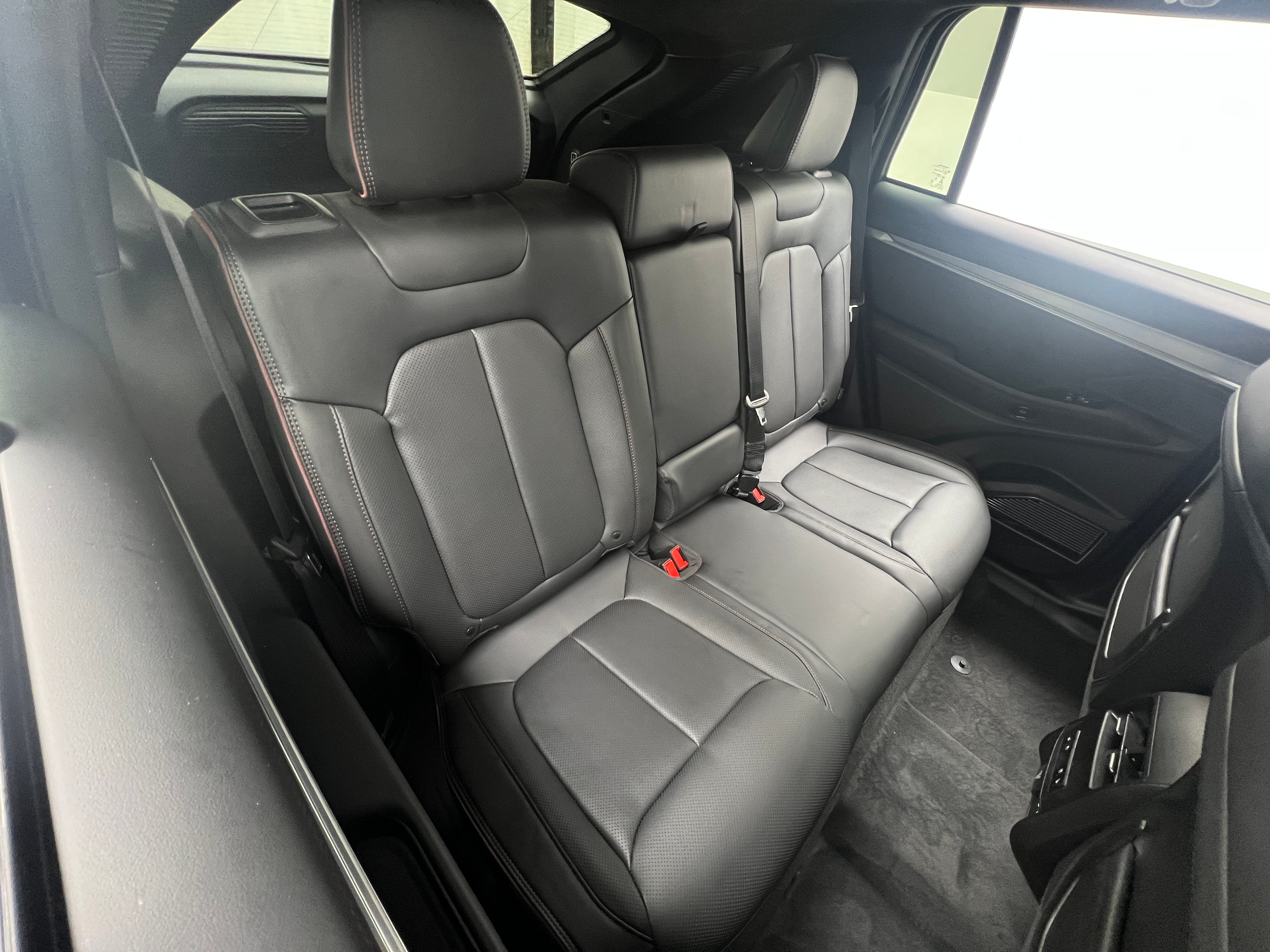 Used 2024 Jeep Wagoneer S Launch Edition with VIN 3C4RJNAK9RT150531 for sale in Auburn, WA