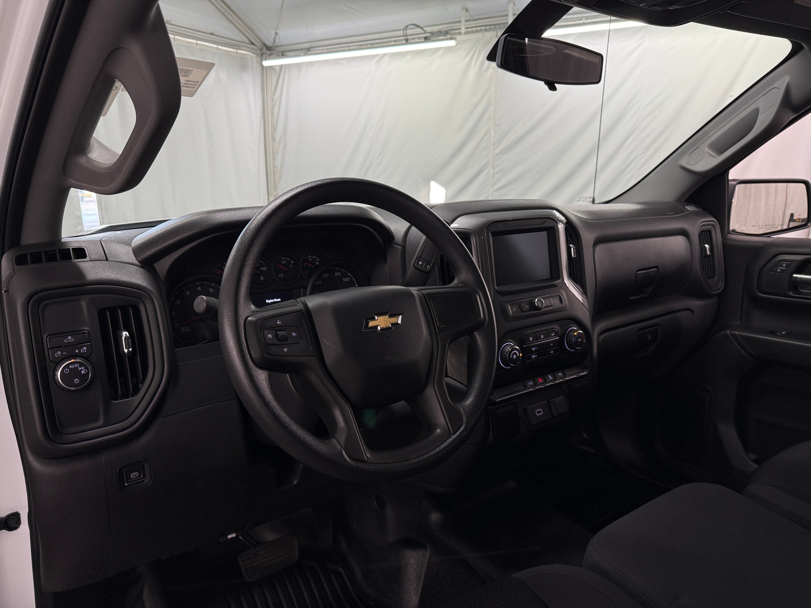 Thumbnail: 2020 Chevrolet Silverado 1500 - 3