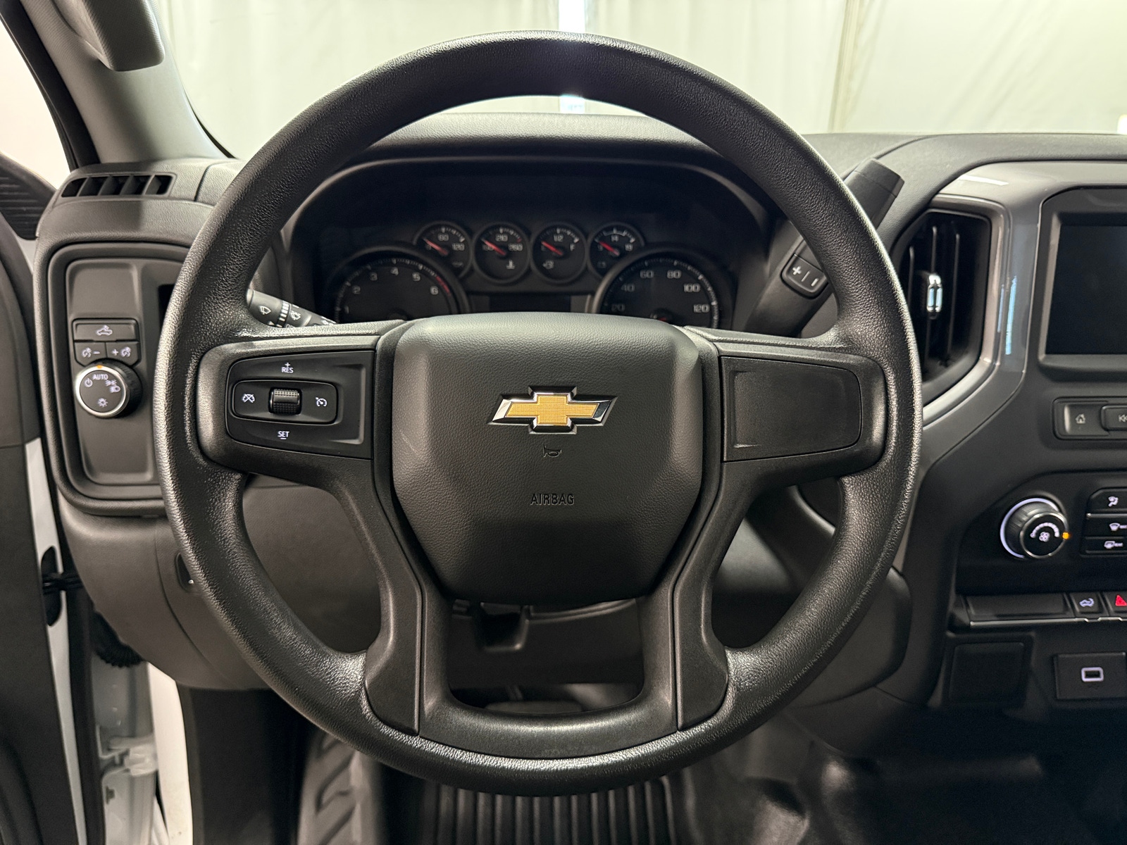Thumbnail: 2020 Chevrolet Silverado 1500 - 5