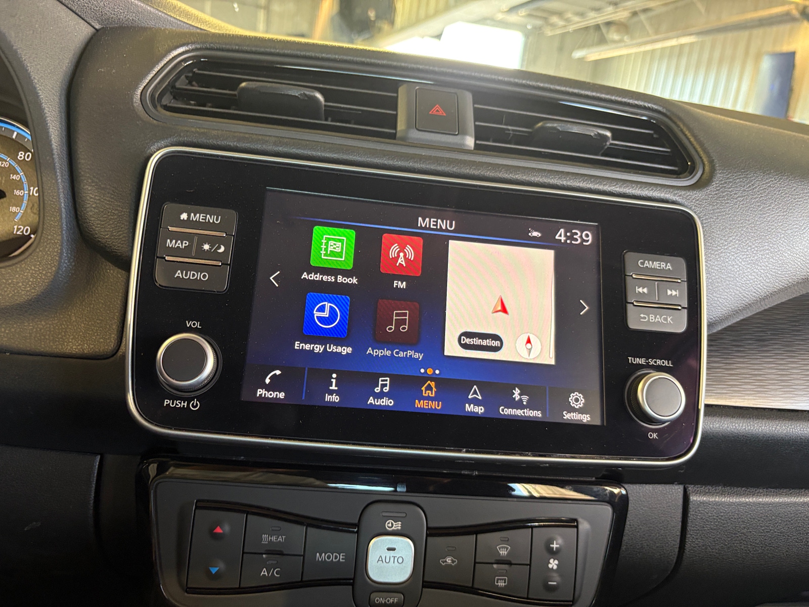 Thumbnail: 2025 Nissan Leaf - 4