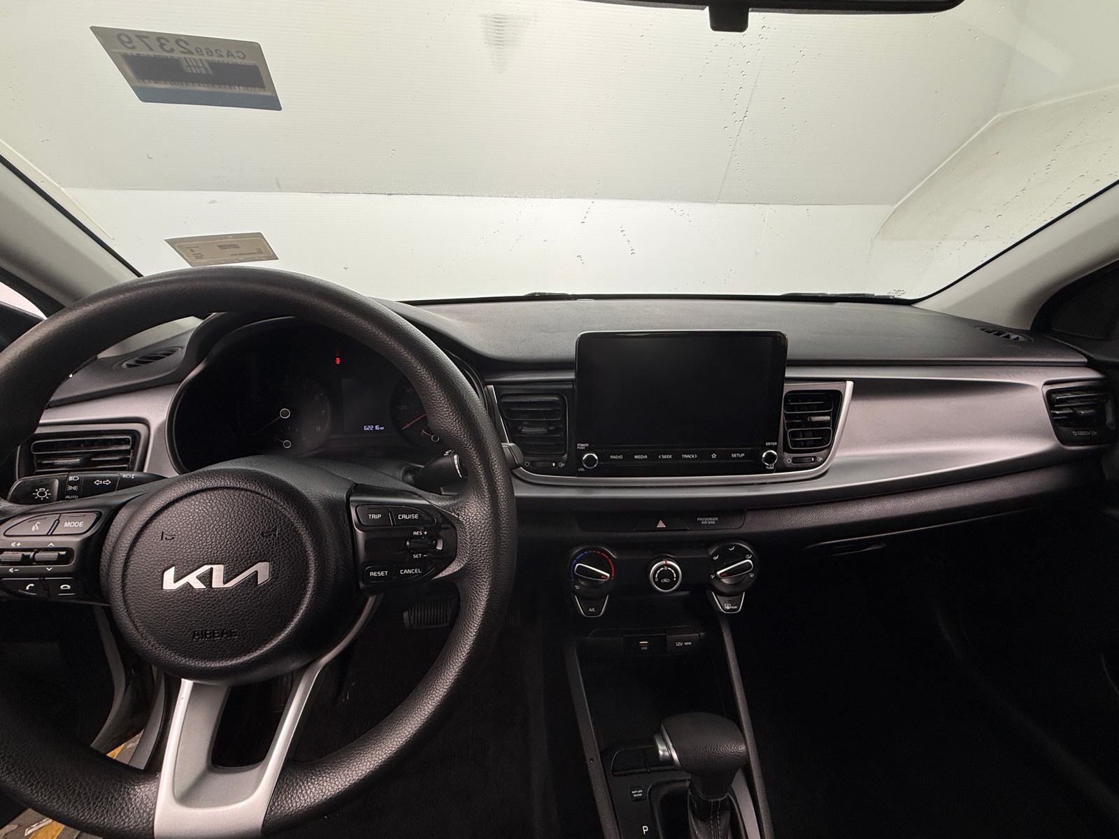 Thumbnail: 2023 Kia Rio - 3