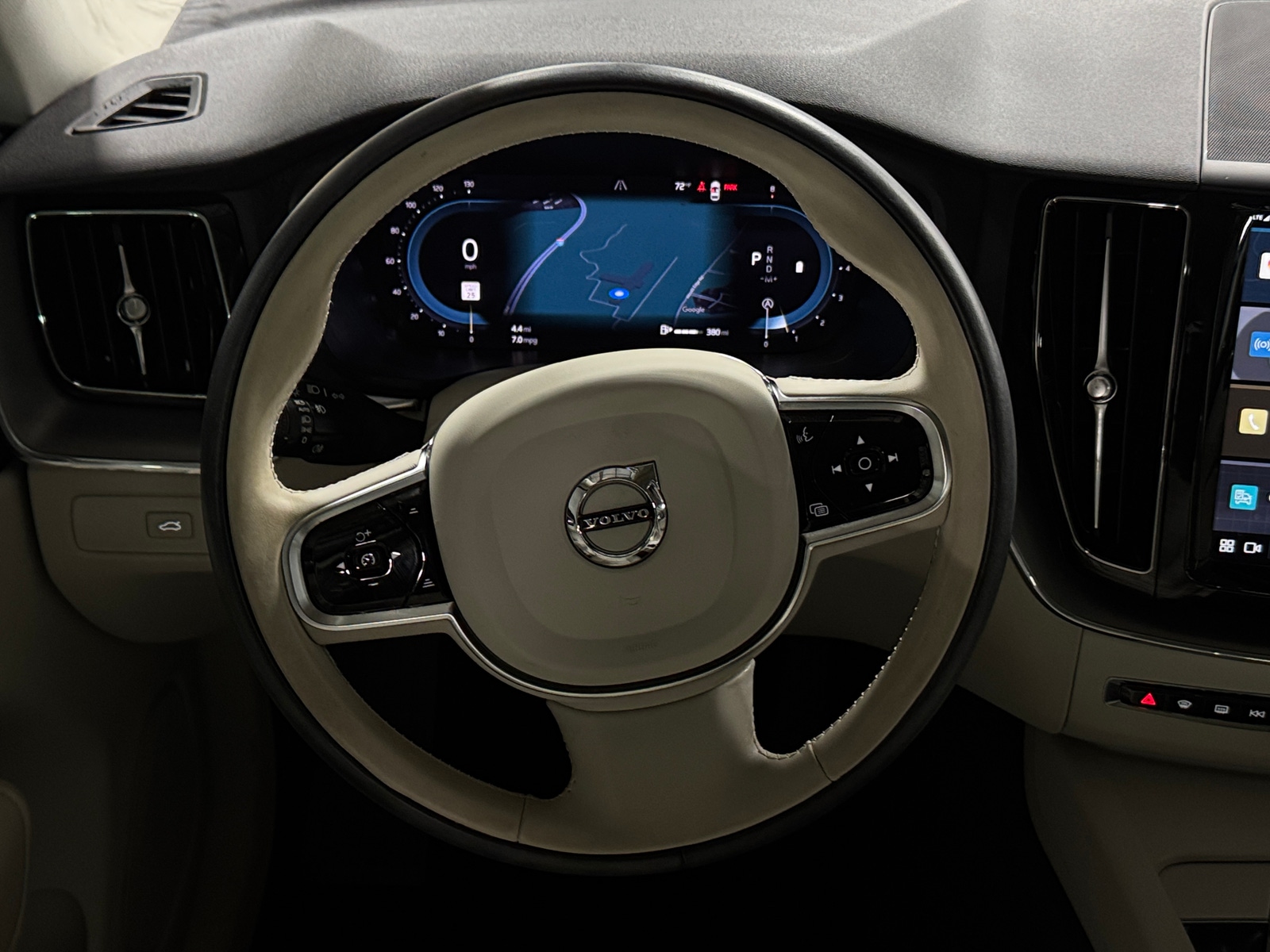 Thumbnail: 2024 Volvo XC60 - 4