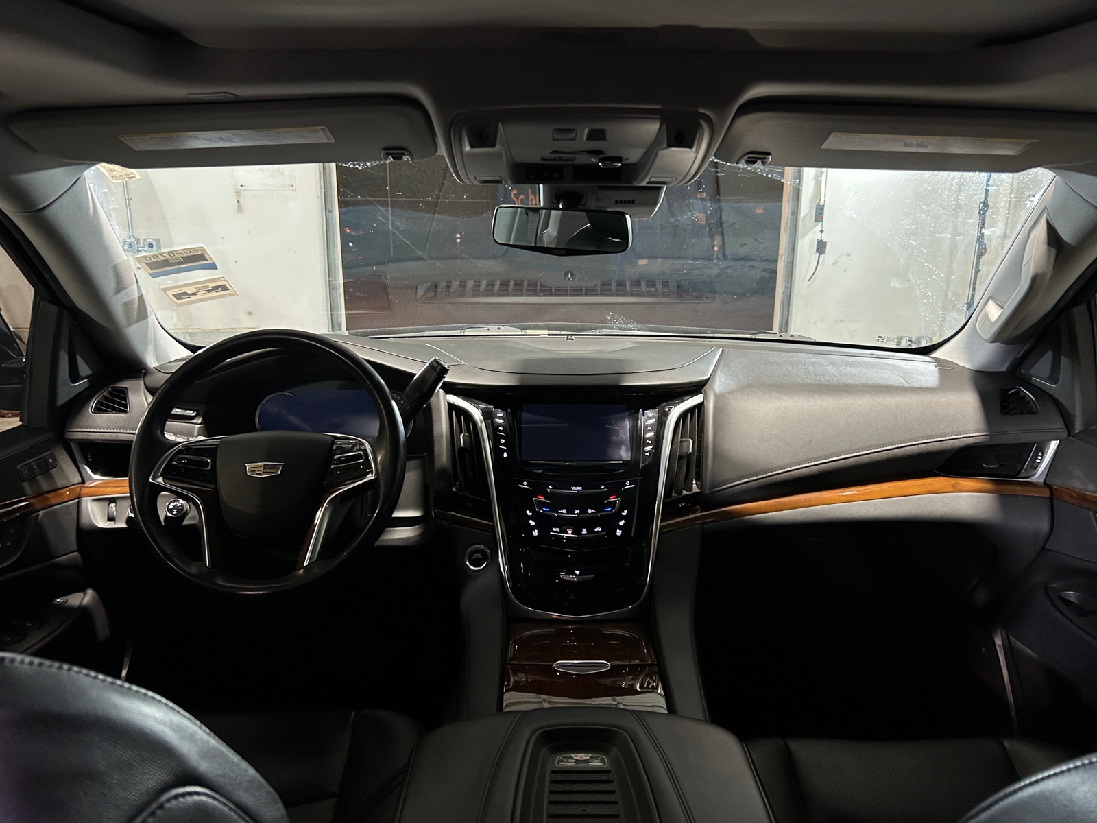 Thumbnail: 2020 Cadillac Escalade - 2