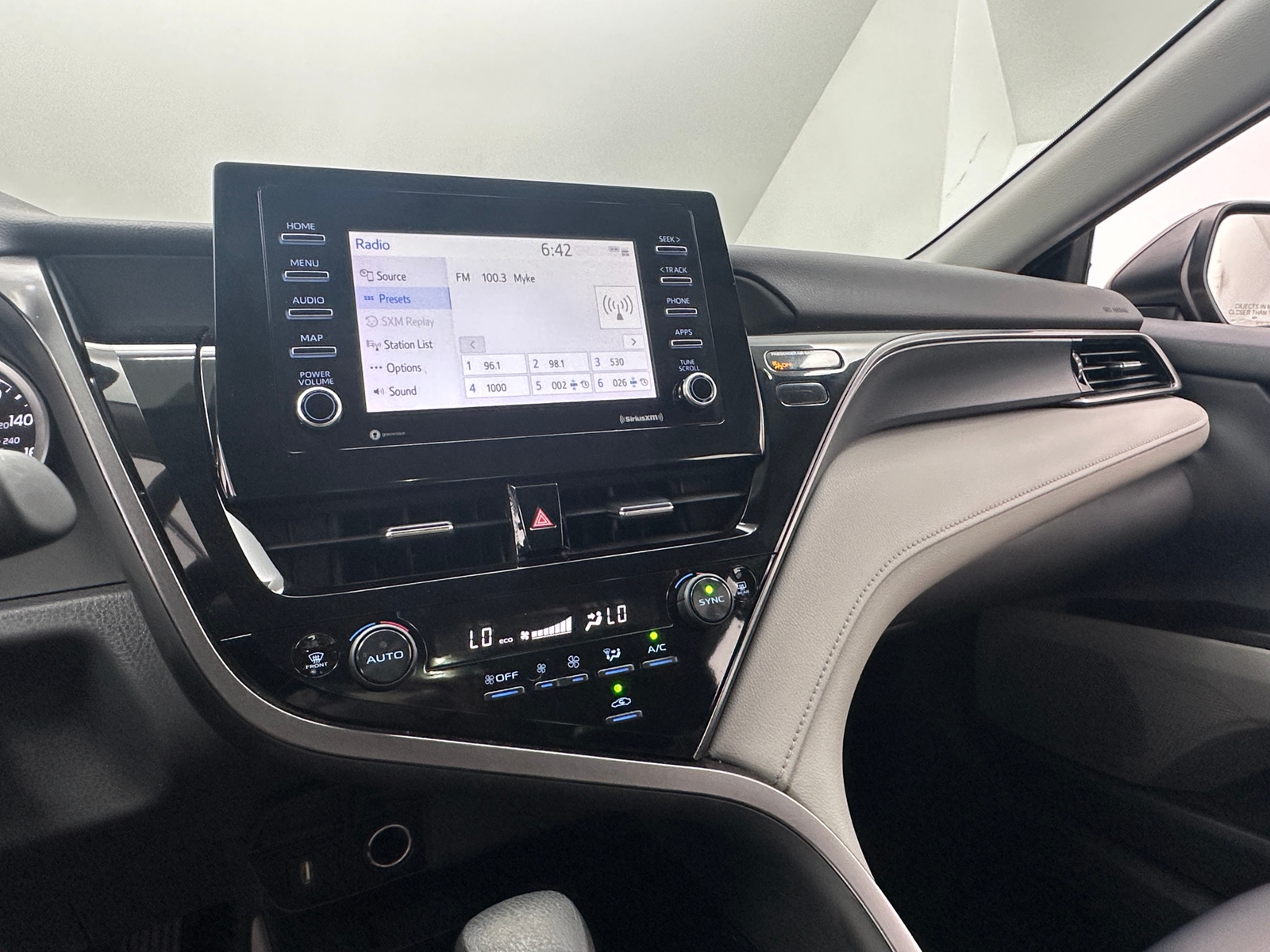 Thumbnail: 2022 Toyota Camry - 4