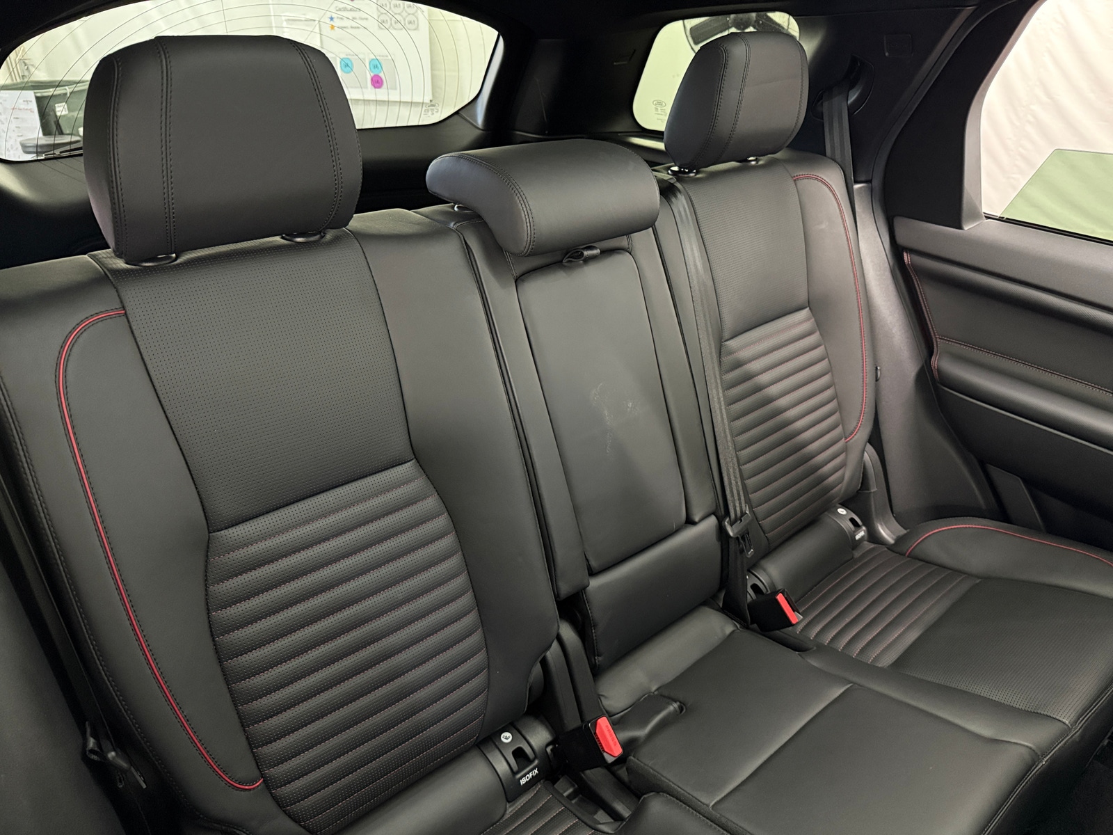 Thumbnail: 2018 Land Rover Discovery Sport - 6