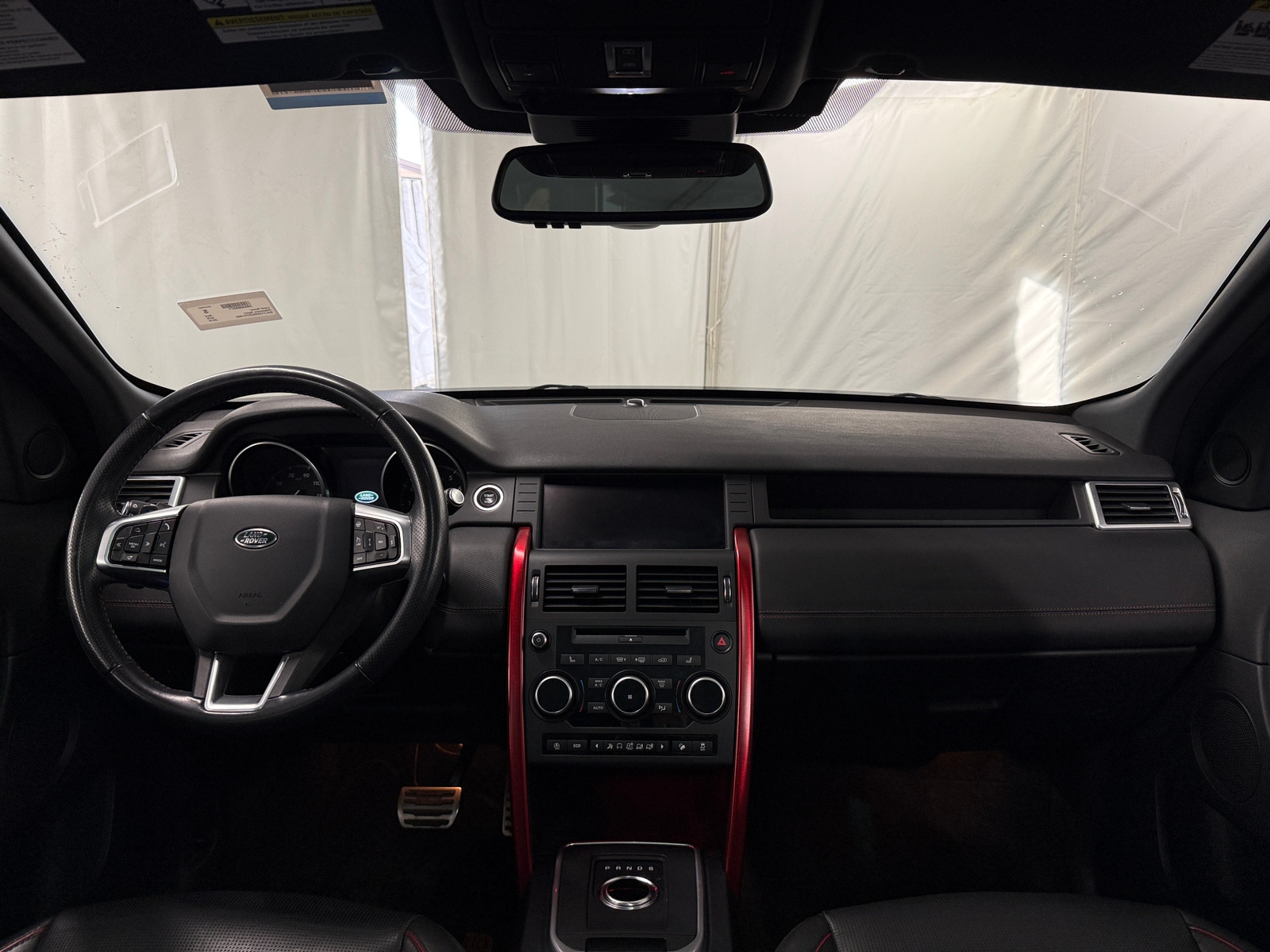 Thumbnail: 2018 Land Rover Discovery Sport - 3