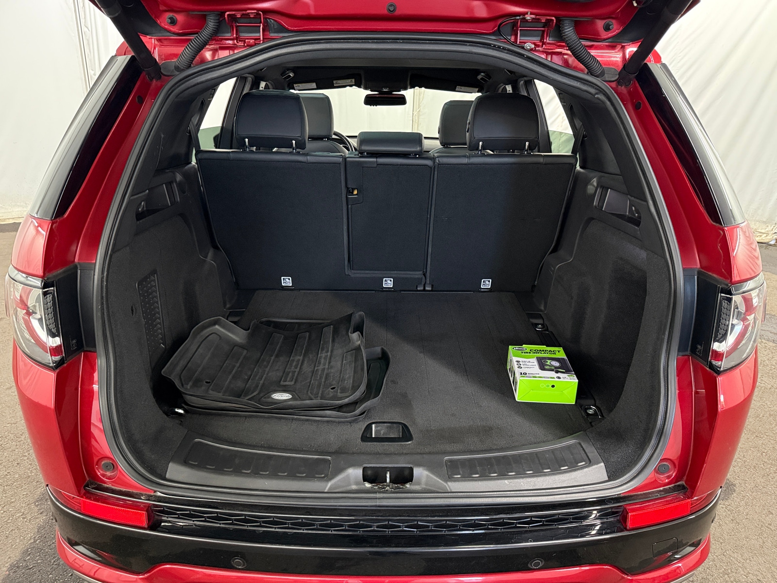 Thumbnail: 2018 Land Rover Discovery Sport - 7