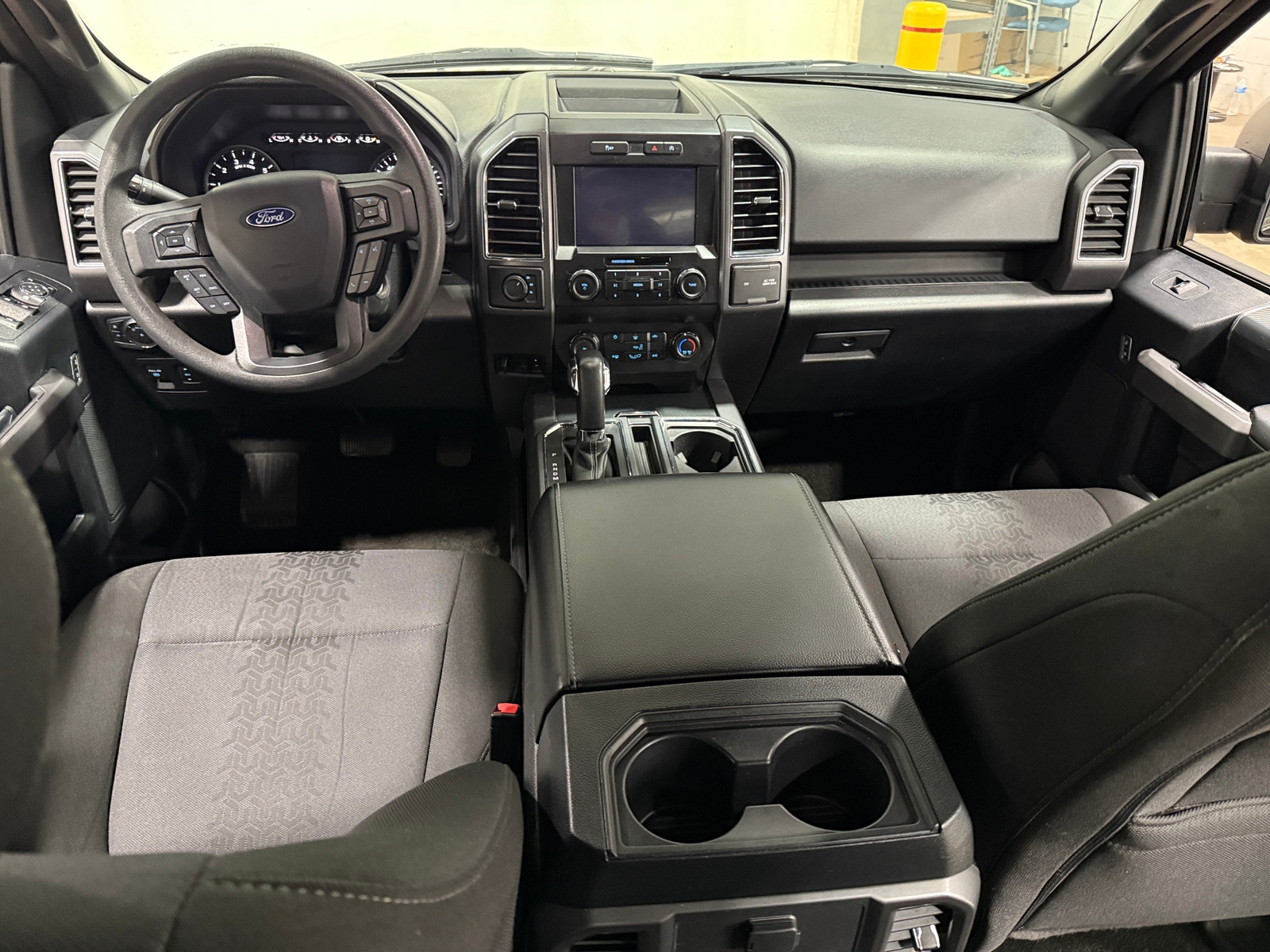 Thumbnail: 2020 Ford Econoline - 3