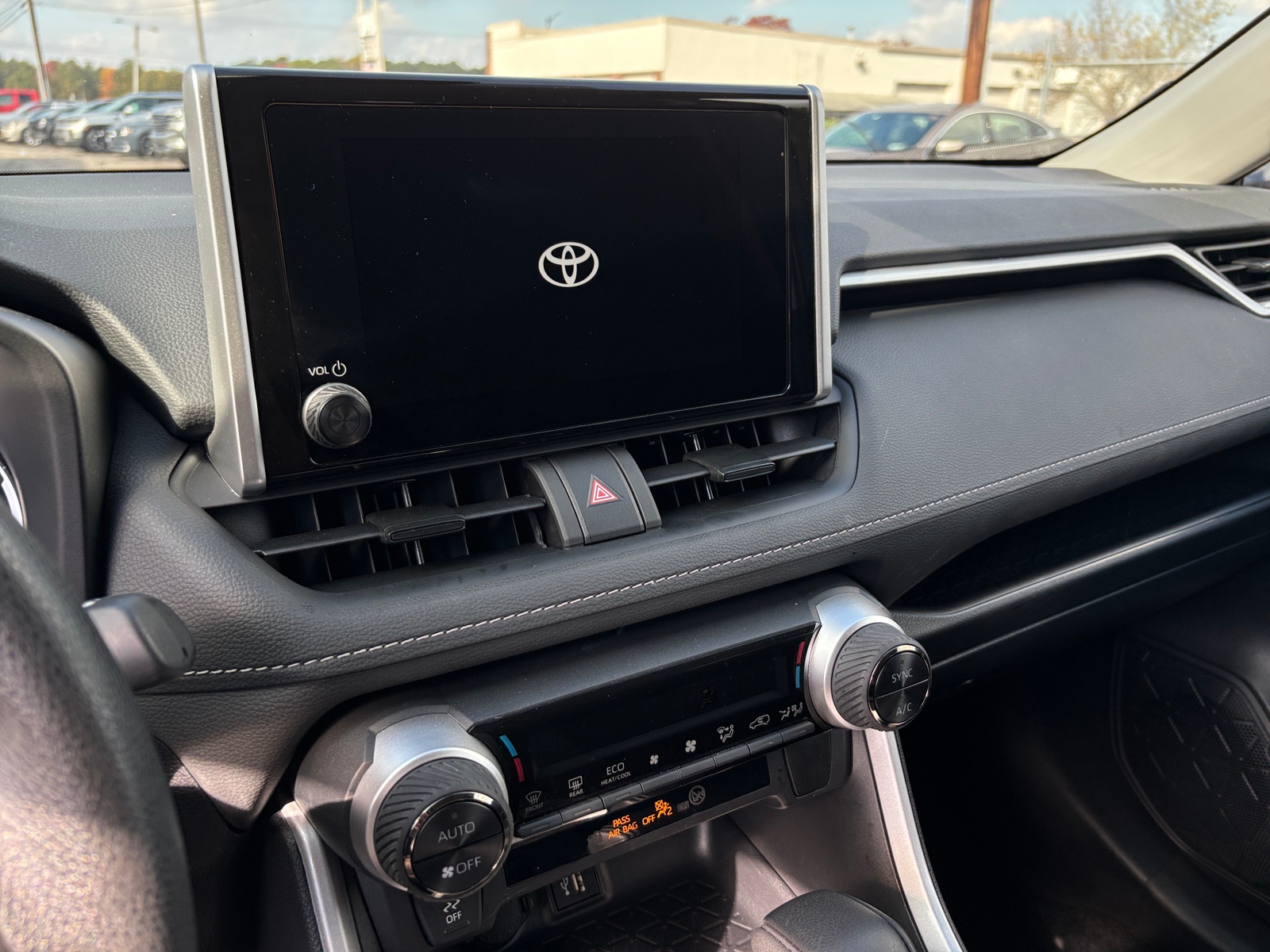 Thumbnail: 2025 Toyota RAV4 - 4