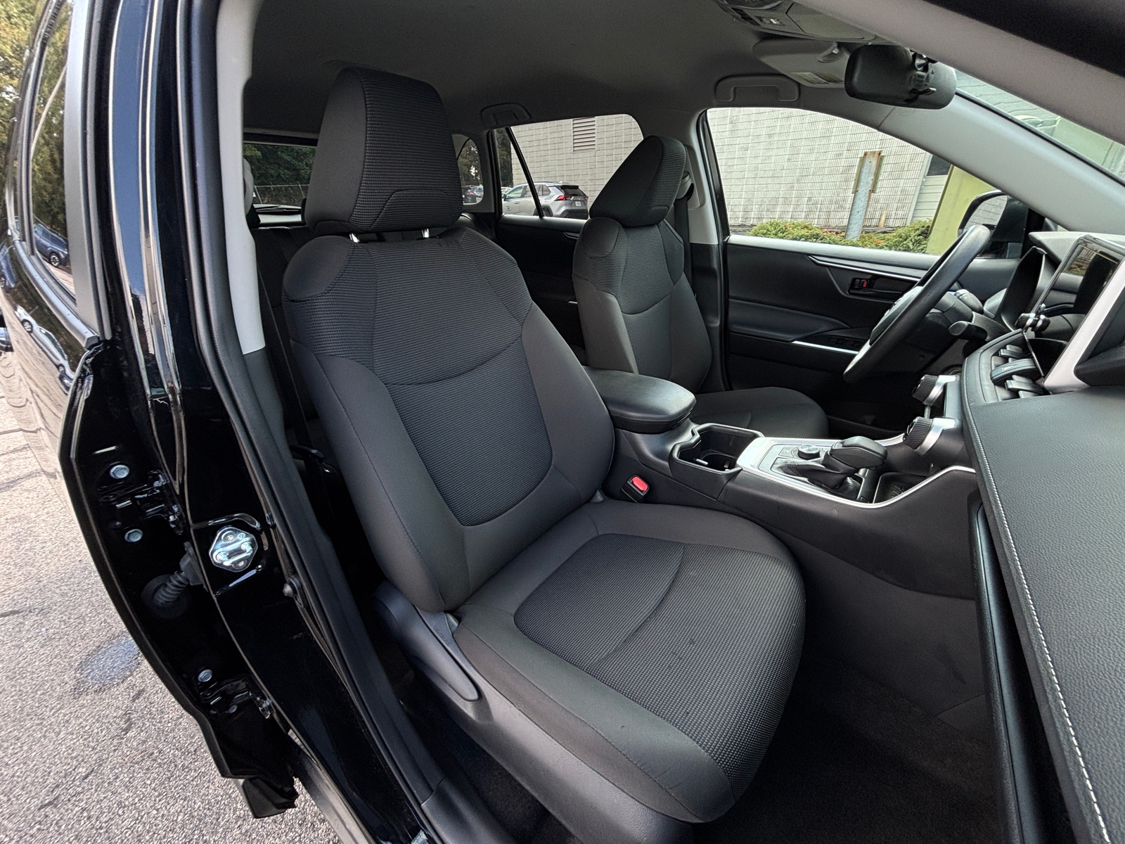 Thumbnail: 2025 Toyota RAV4 - 2