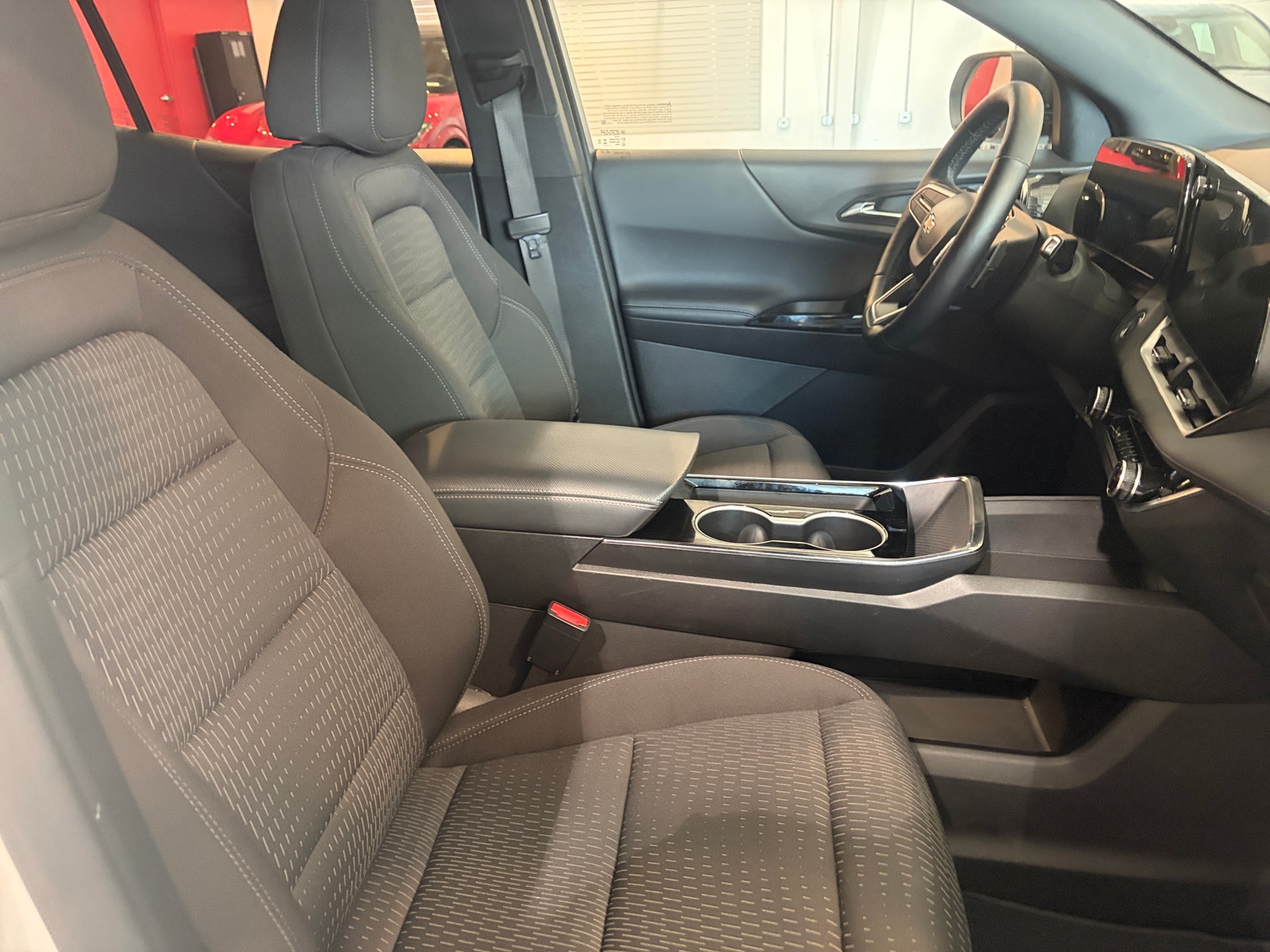 Thumbnail: 2025 Chevrolet Equinox - 2