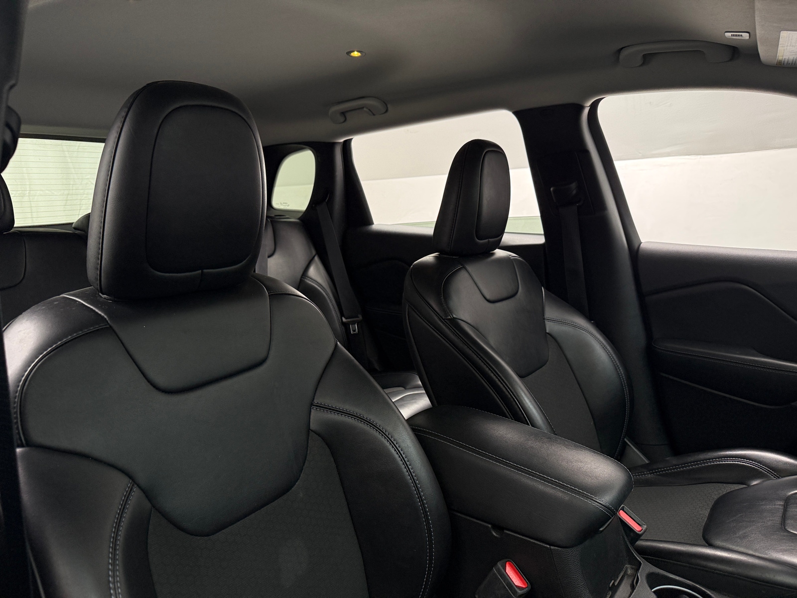 Thumbnail: 2019 Jeep Cherokee - 2