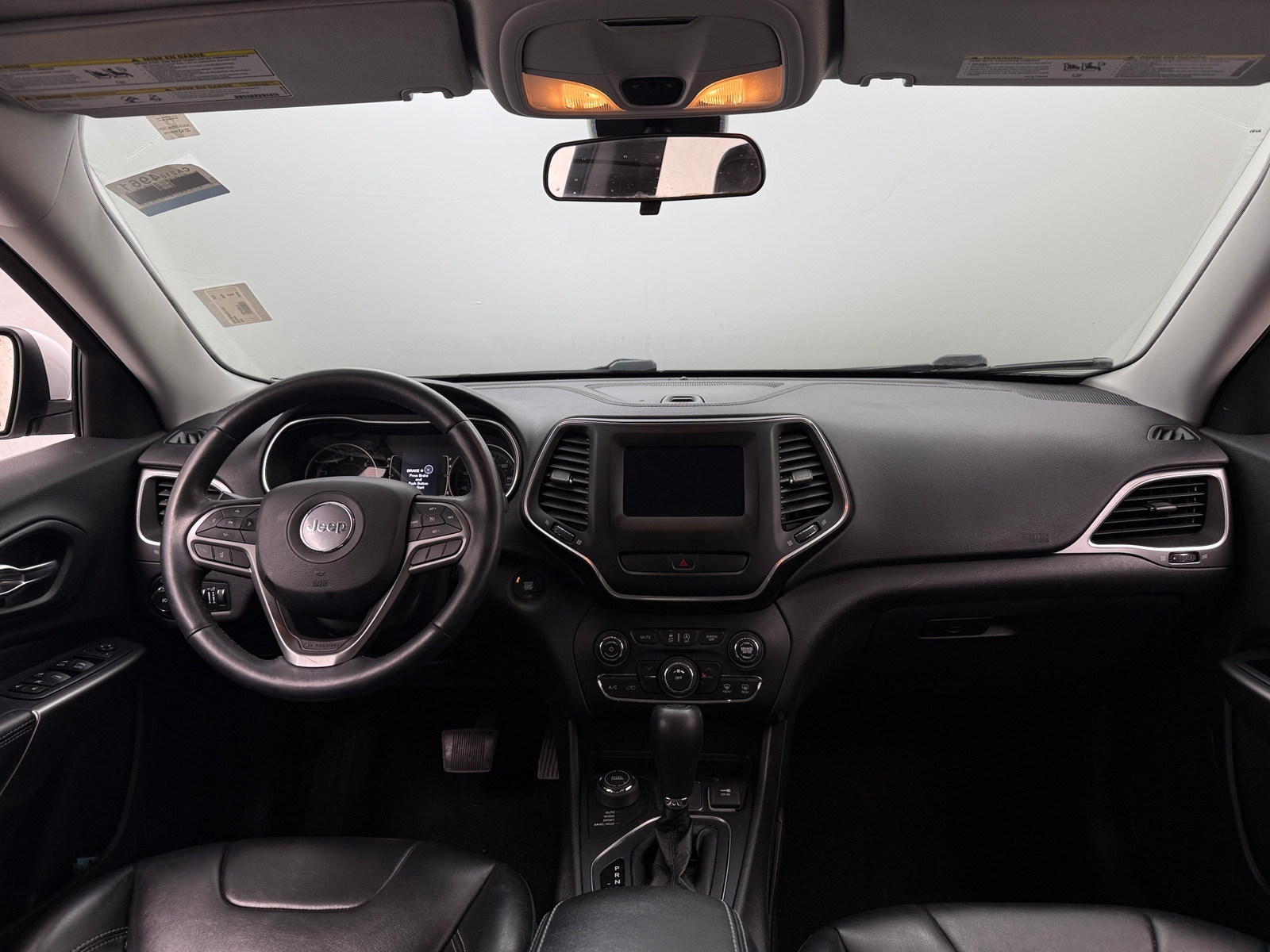 Thumbnail: 2019 Jeep Cherokee - 3