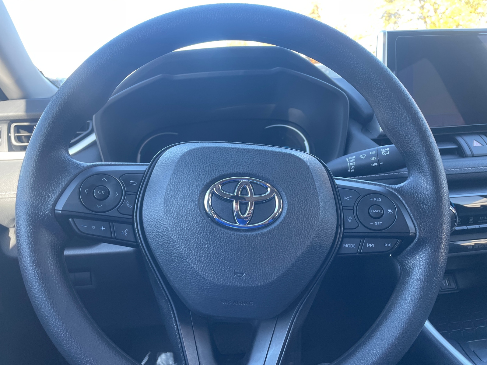 Thumbnail: 2025 Toyota RAV4 - 5