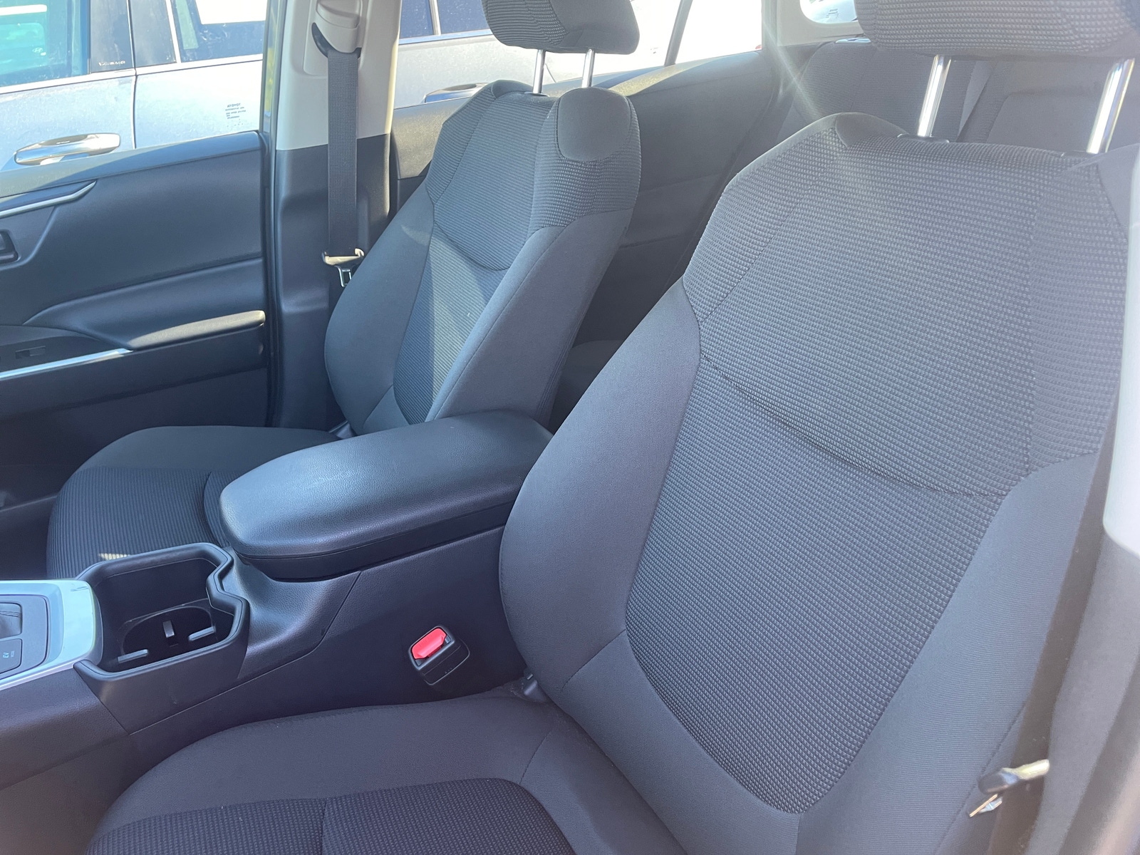 Thumbnail: 2025 Toyota RAV4 - 2