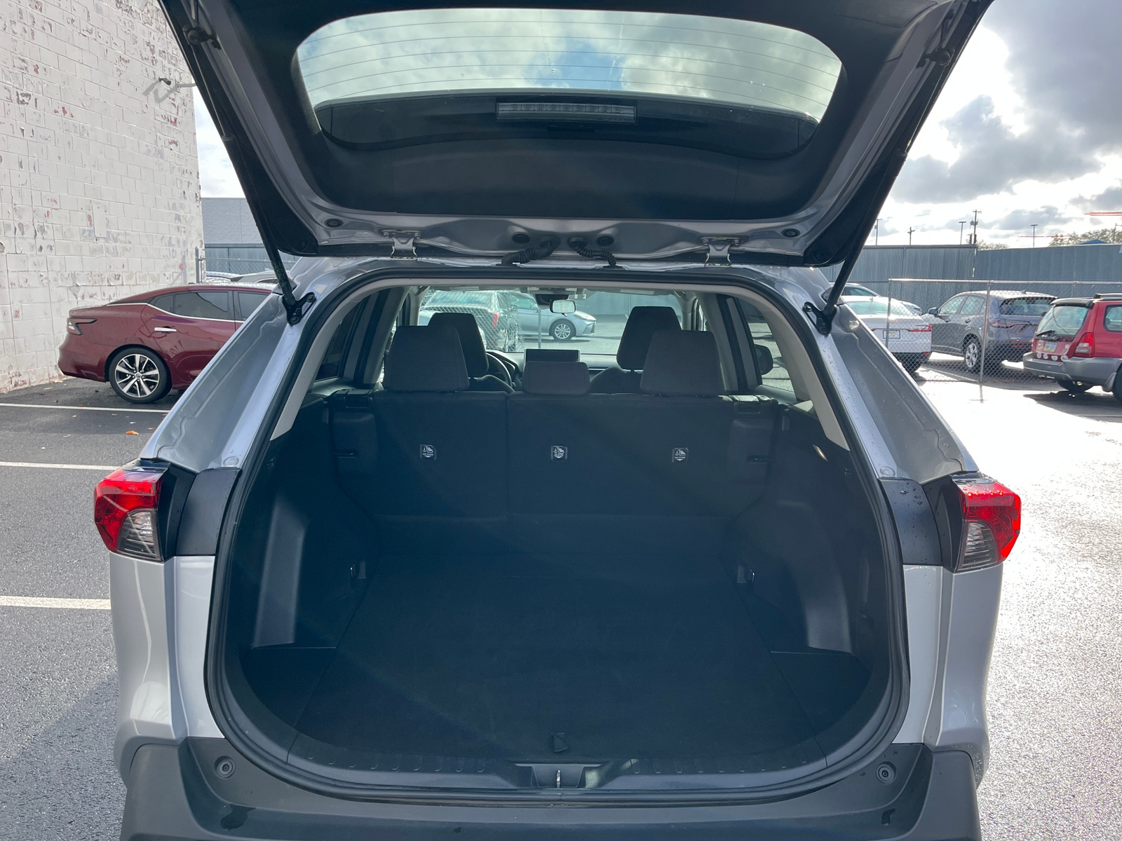 Thumbnail: 2025 Toyota RAV4 - 6