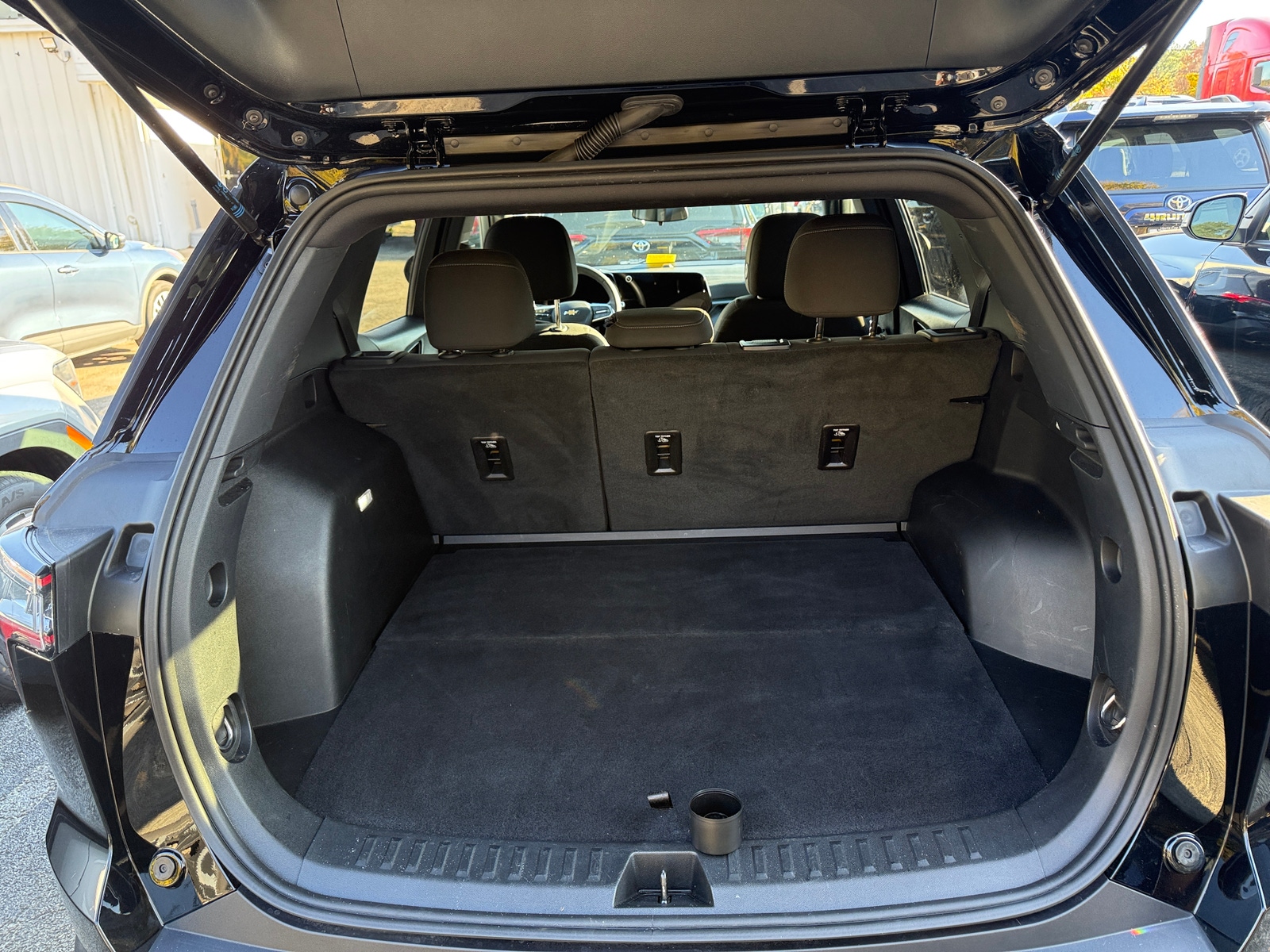 Thumbnail: 2025 Chevrolet Equinox - 6