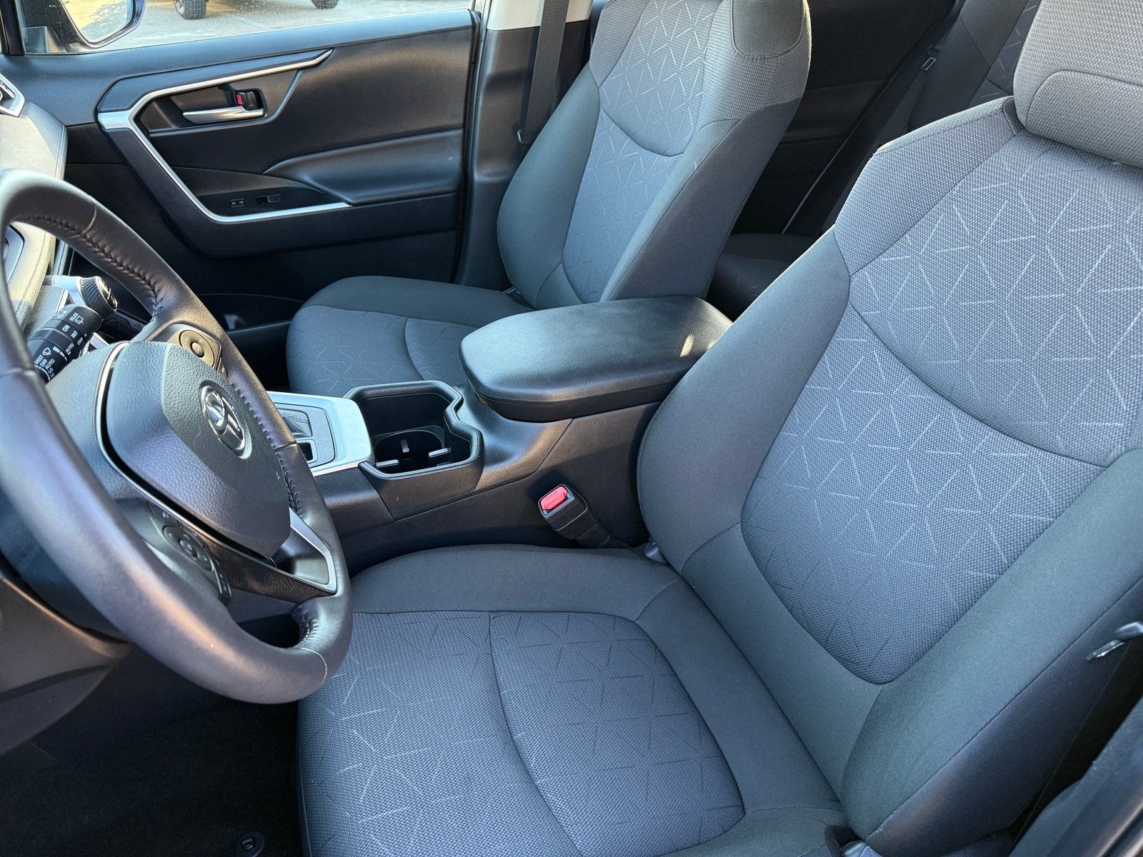 Thumbnail: 2025 Toyota RAV4 - 2