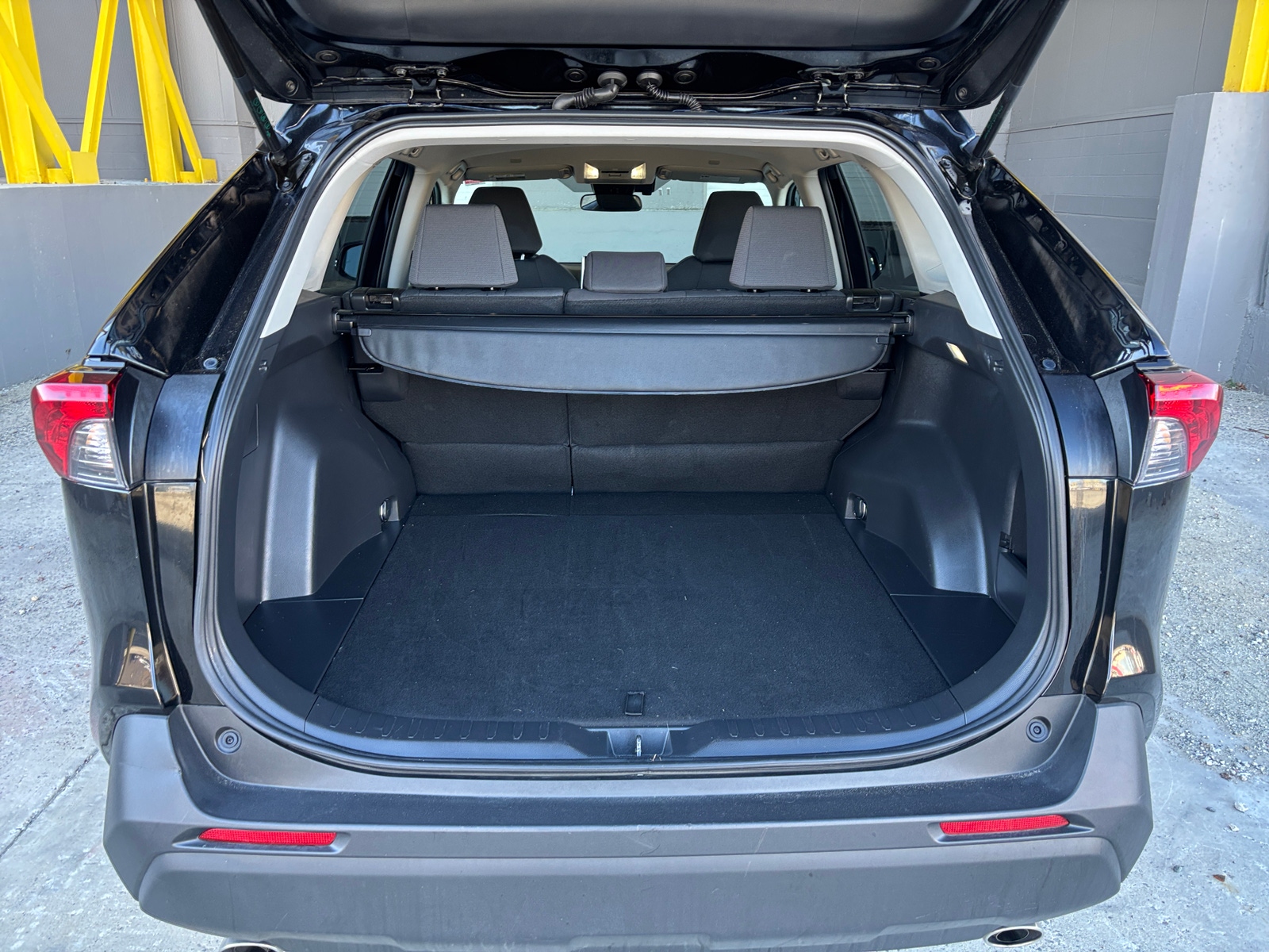 Thumbnail: 2025 Toyota RAV4 - 5