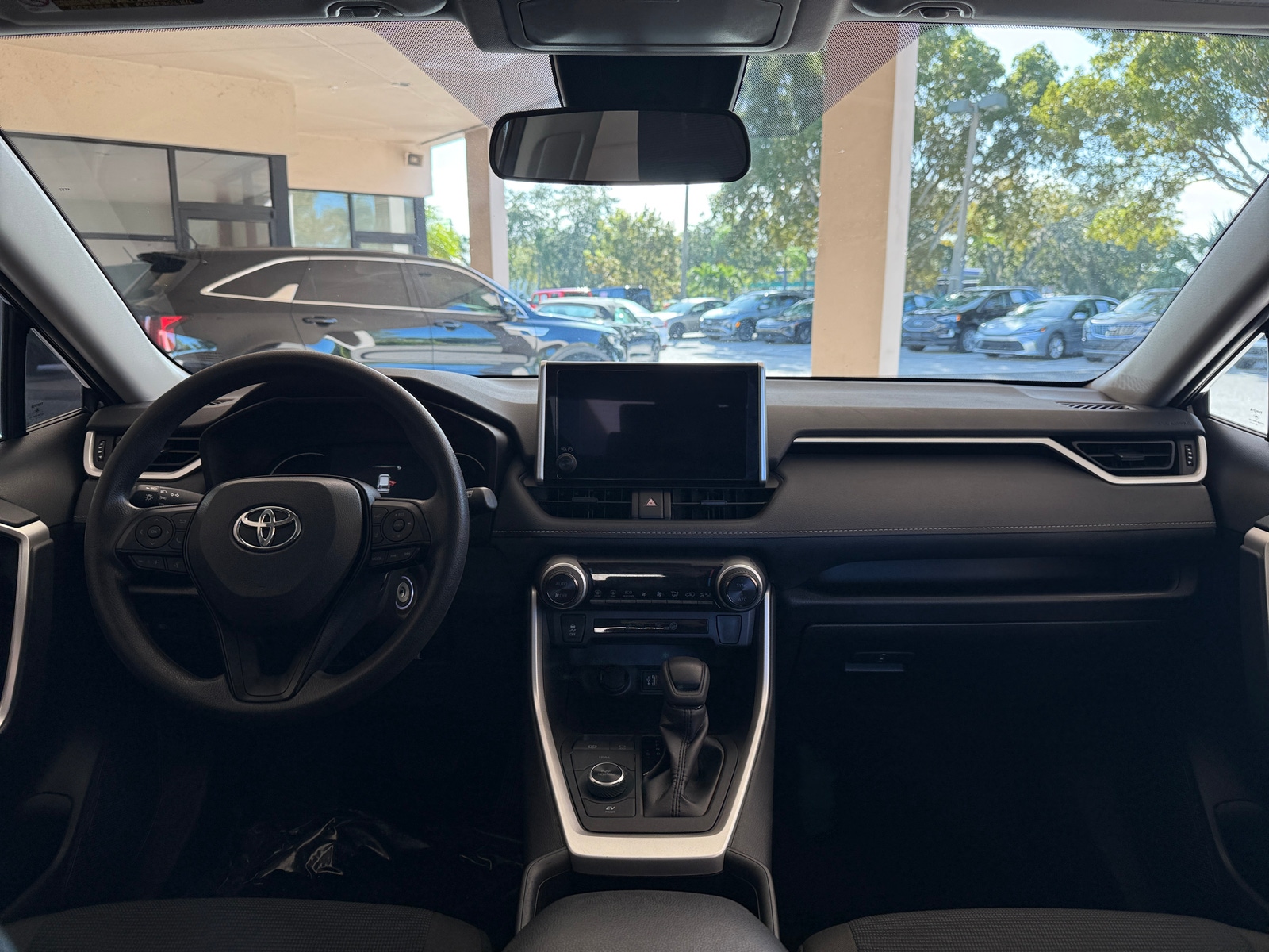 Thumbnail: 2025 Toyota RAV4 - 3