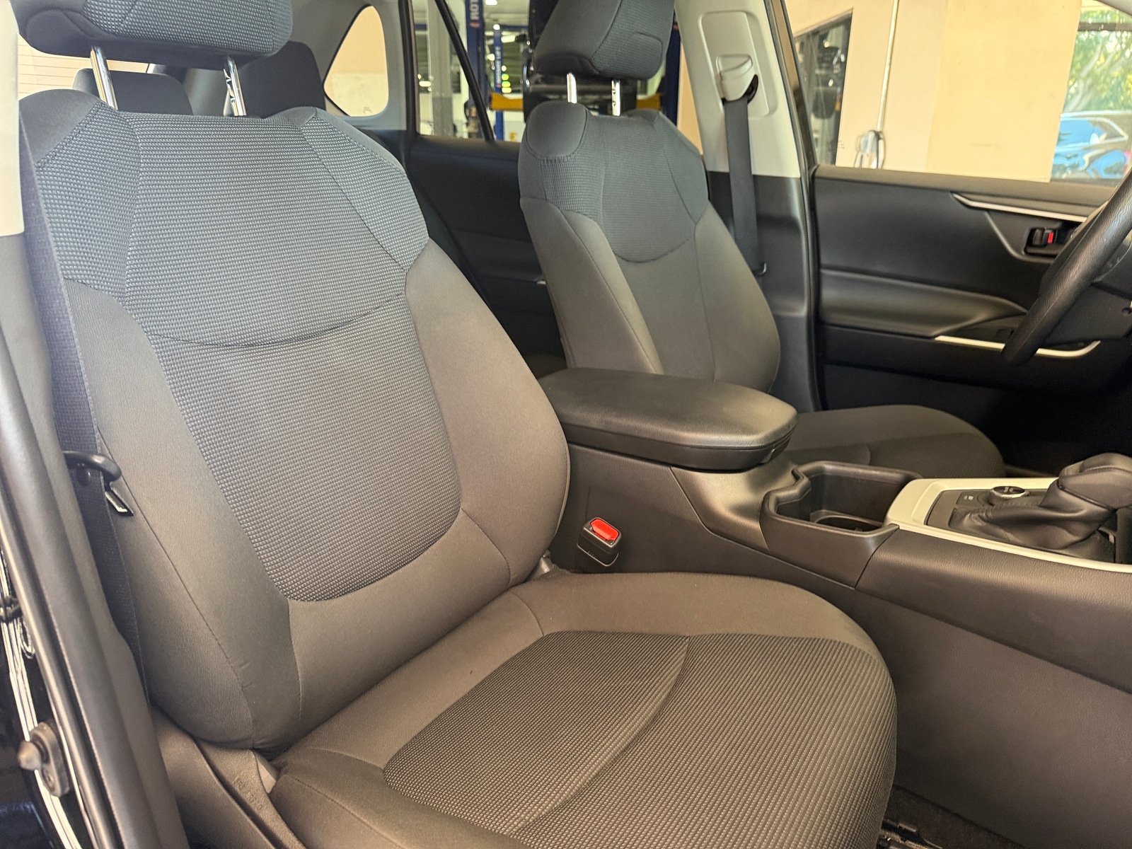 Thumbnail: 2025 Toyota RAV4 - 2