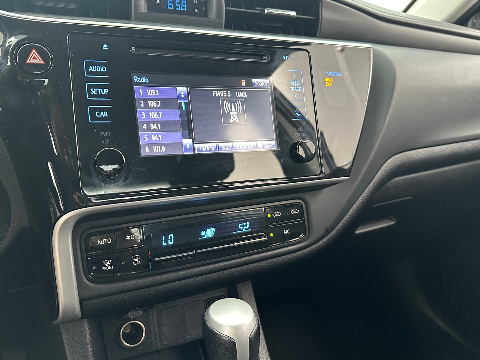 Thumbnail: 2019 Toyota Corolla - 4