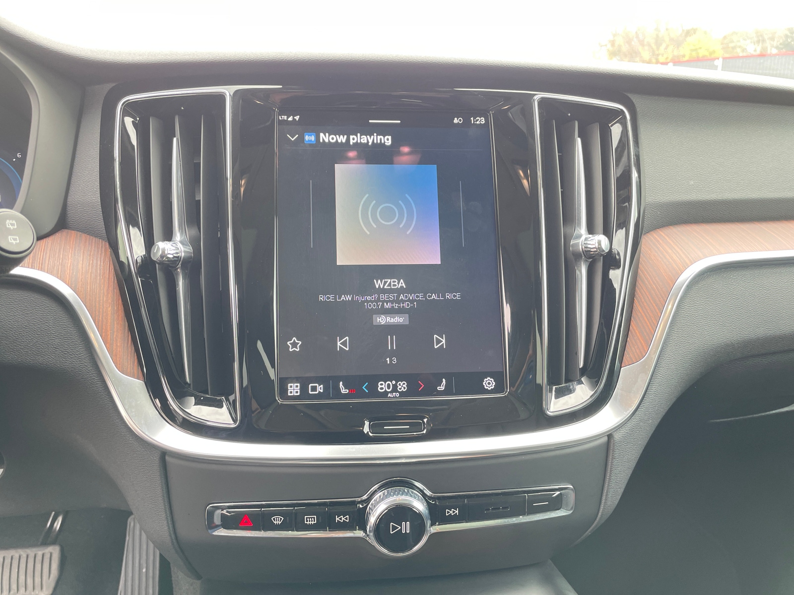 Thumbnail: 2025 Volvo V60 - 3