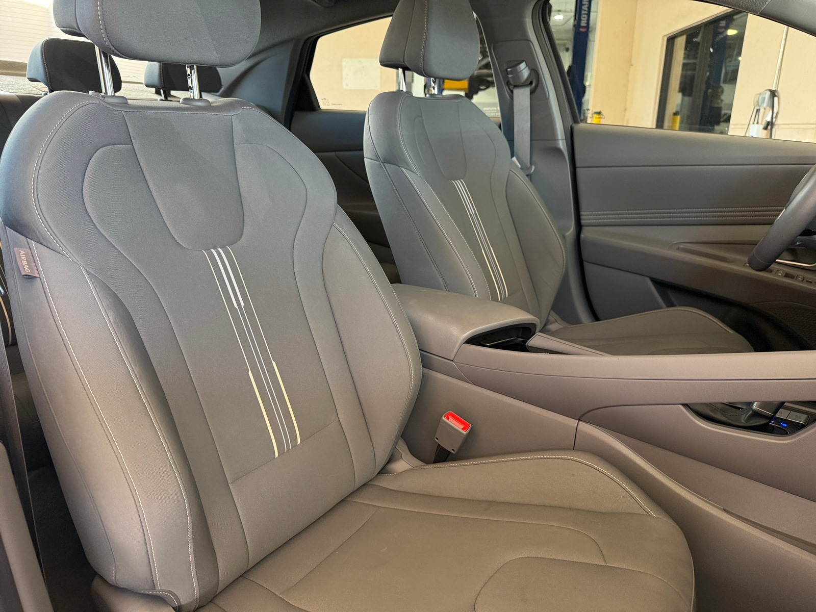 Thumbnail: 2025 Hyundai Elantra - 2