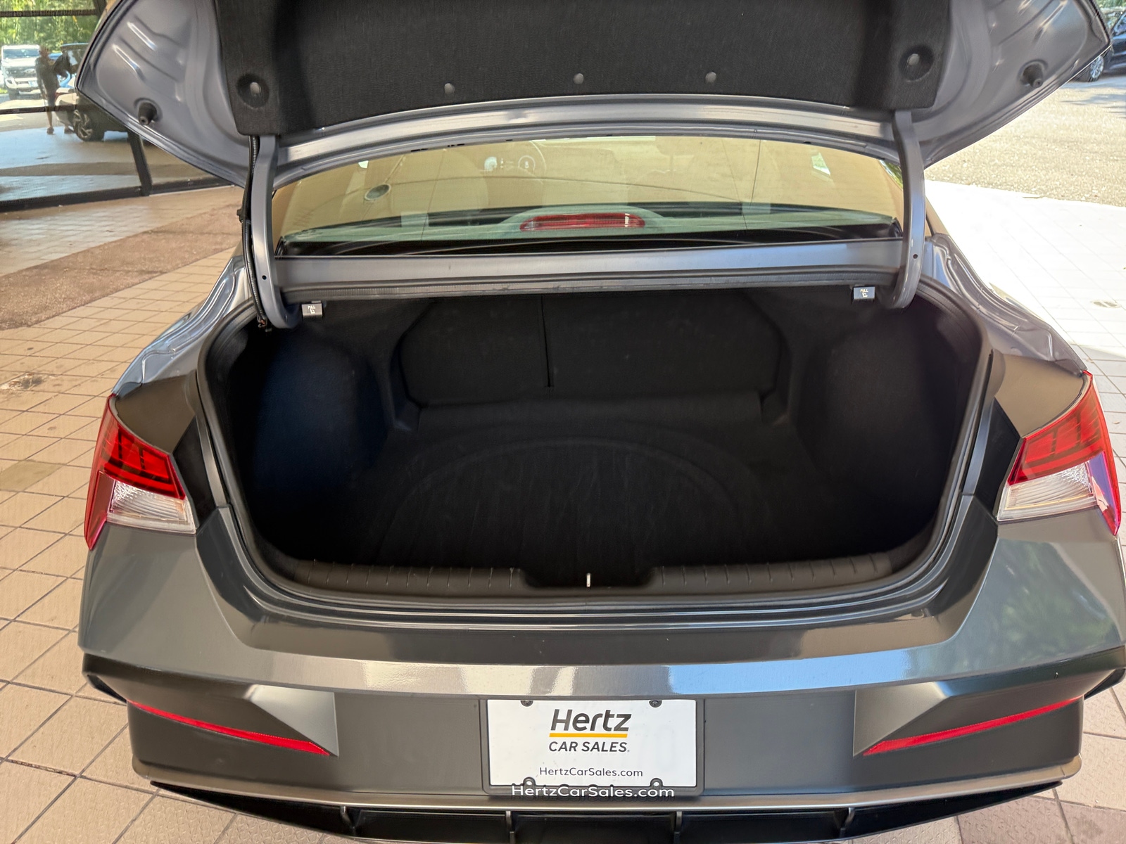 Thumbnail: 2025 Hyundai Elantra - 4