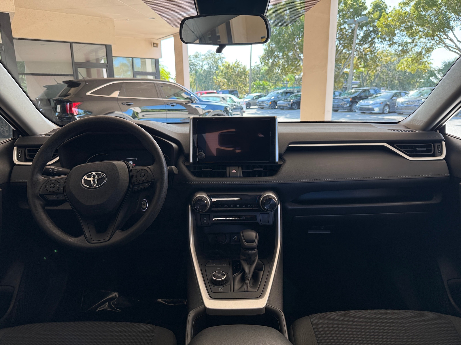 Thumbnail: 2025 Toyota RAV4 - 3