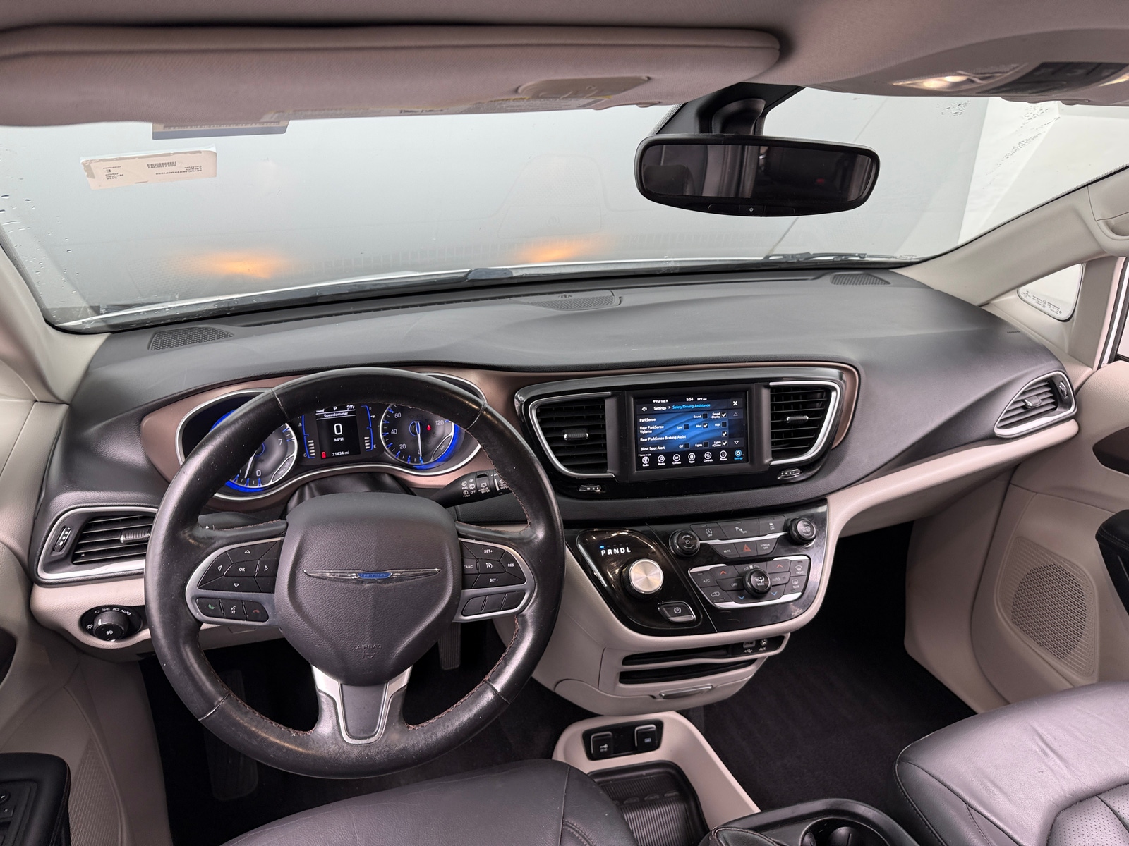Thumbnail: 2019 Chrysler Pacifica - 2