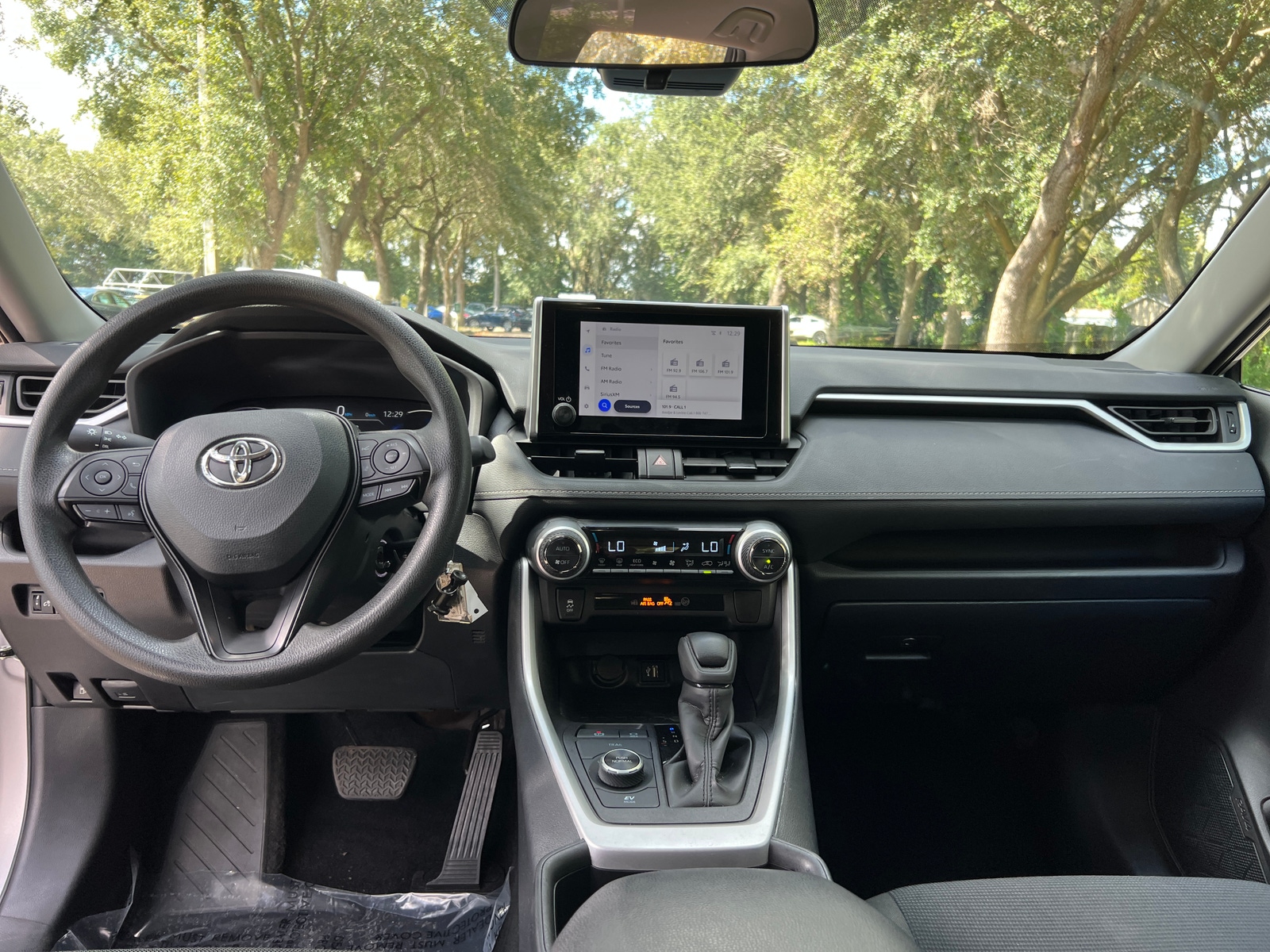 Thumbnail: 2025 Toyota RAV4 - 3