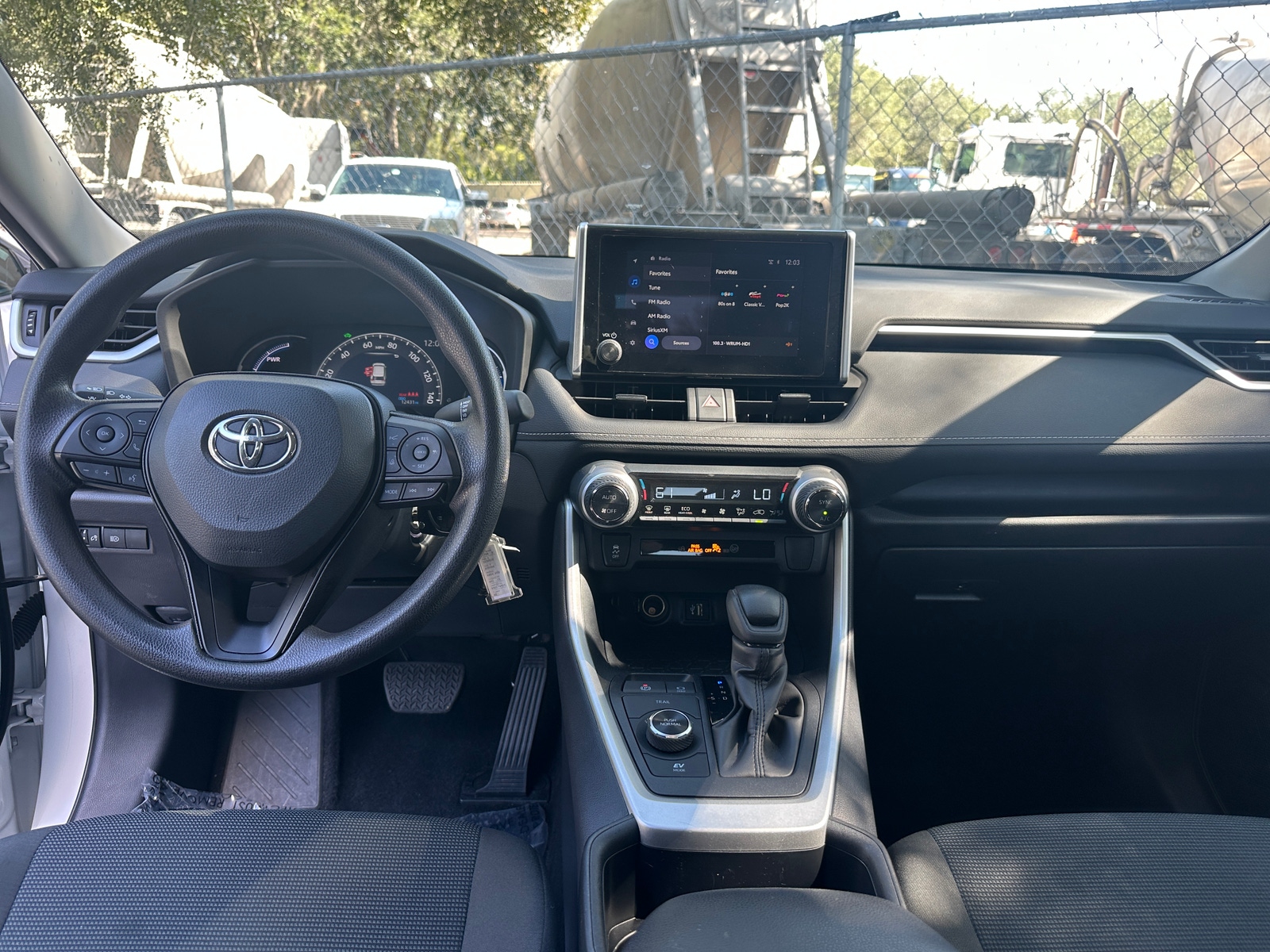 Thumbnail: 2025 Toyota RAV4 - 3