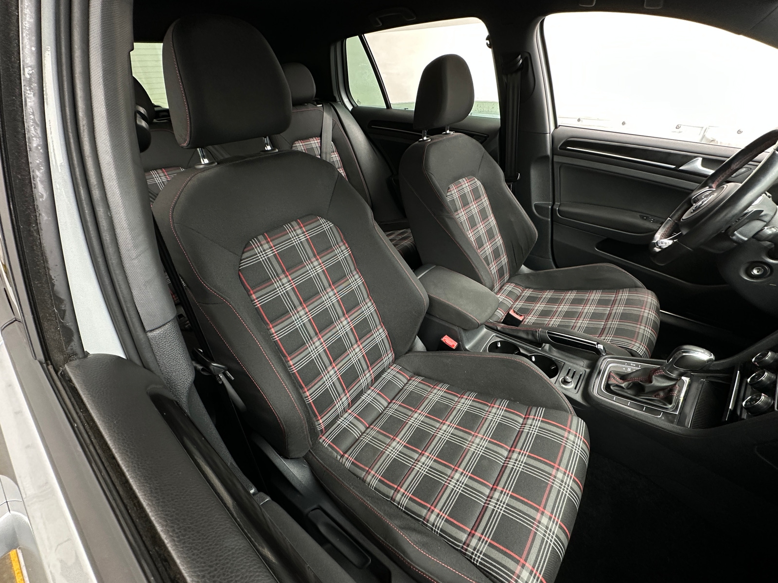 Thumbnail: 2015 Volkswagen Golf - 2