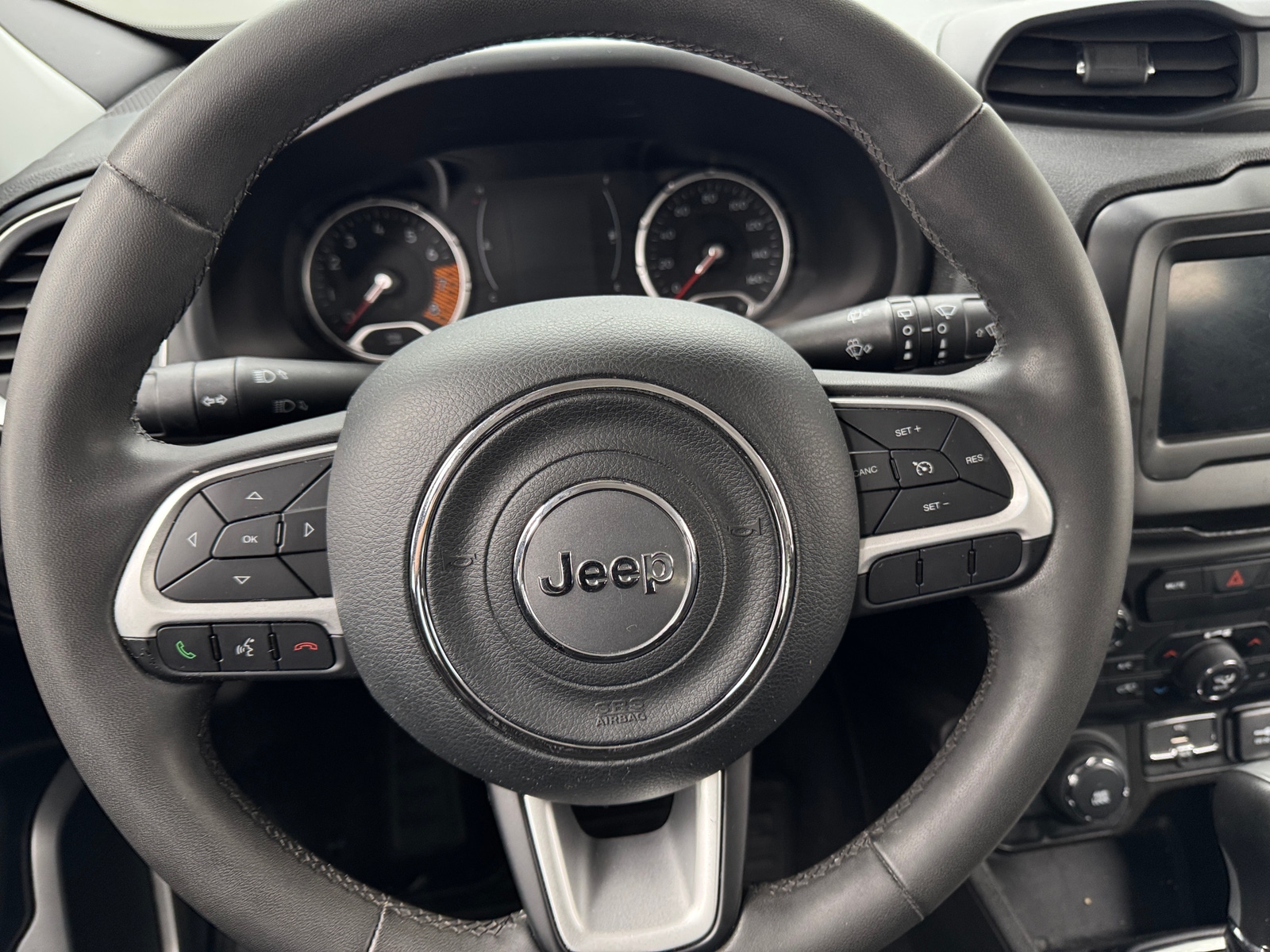 Thumbnail: 2020 Jeep Renegade - 5