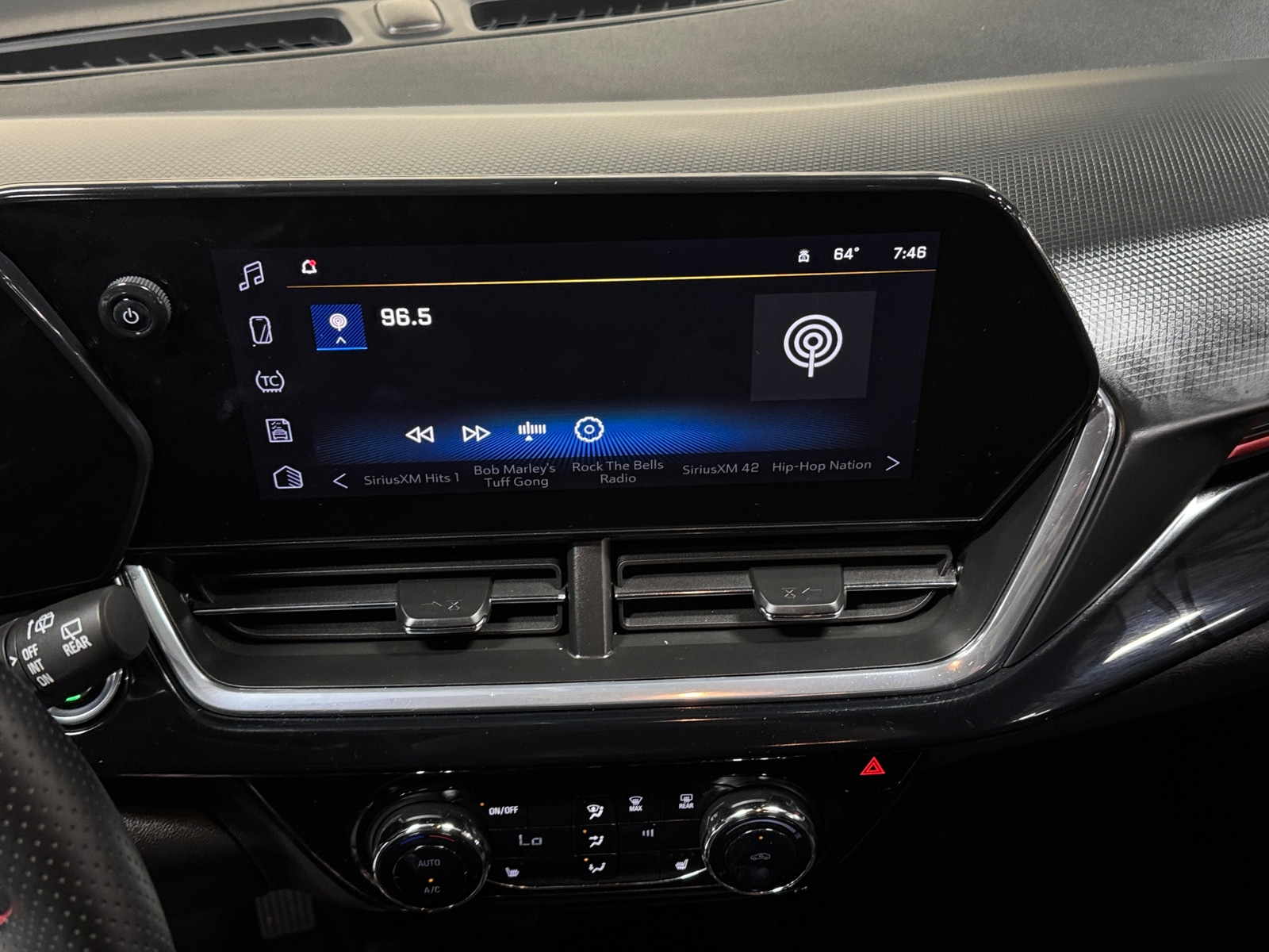 Thumbnail: 2025 Chevrolet Trax - 3