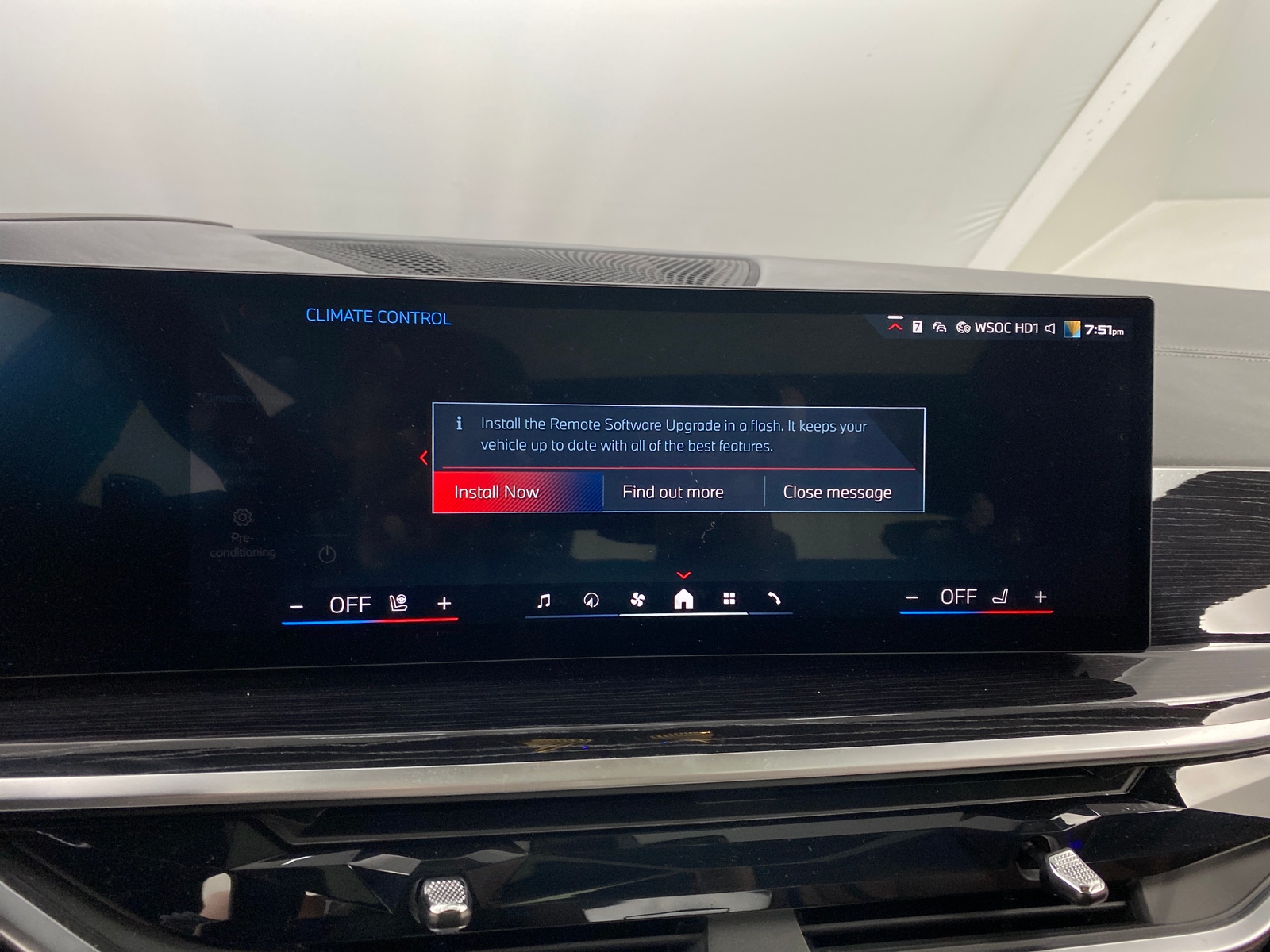 Thumbnail: 2025 BMW X5 - 3